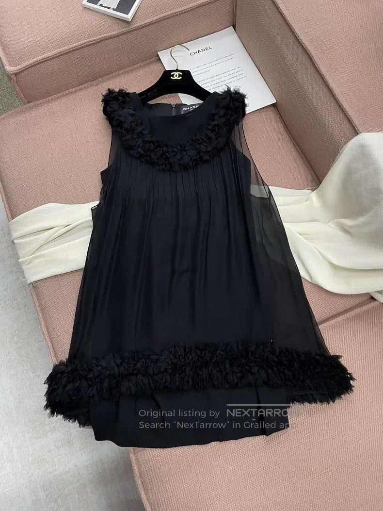 Chanel Chanel Black mesh two-piece silk dress Size XS / US 0-2 / IT 36-38 - 1 Thumbnail