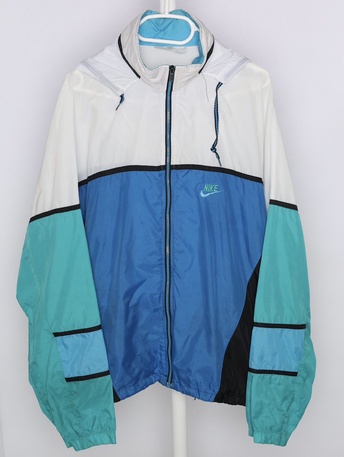 Nike Vintage Nike Windbreaker Light Jacket White Blue Green Size US XL / EU 56 / 4 - 14 Thumbnail