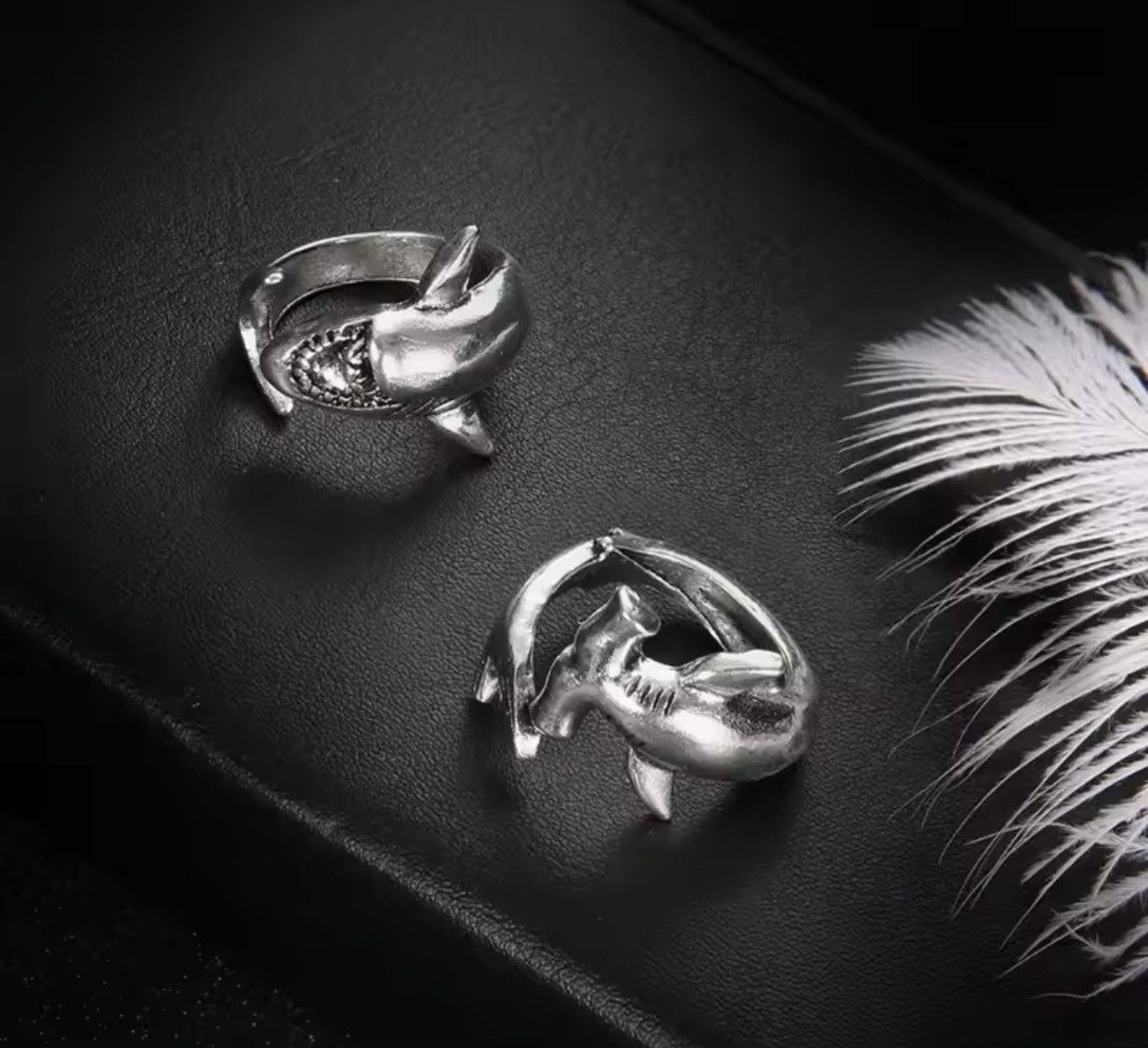 Jewelry 2x Punk Style White Shark & Hammerhead Shark Rings Size ONE SIZE - 2 Thumbnail