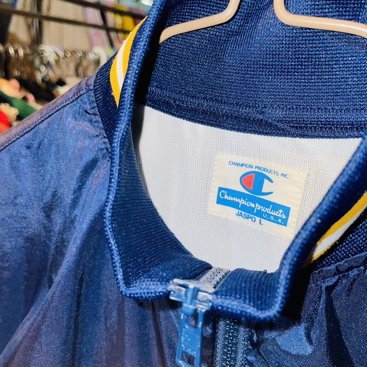 Champion × Vintage 80’ Champion Light Weight Nylon Track-Jacket Size US L / EU 52-54 / 3 - 7 Thumbnail