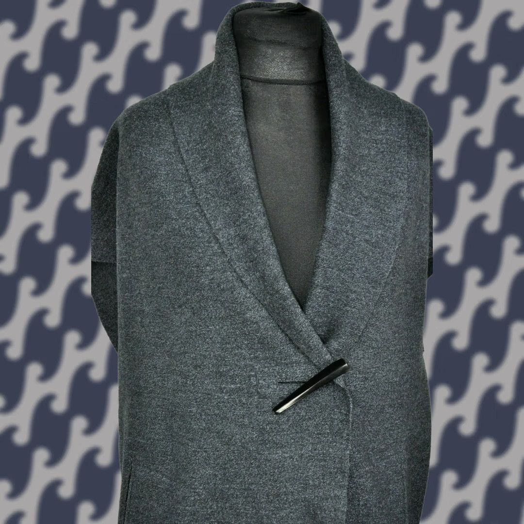 Vintage OSKA MOESSMER WOOL Cape Jacket Gray Women's 10 Regular Wool Lining Button Casual Fall Spring Winter Mens WomensGirls Size L / US 10 / IT 46 - 1 Thumbnail