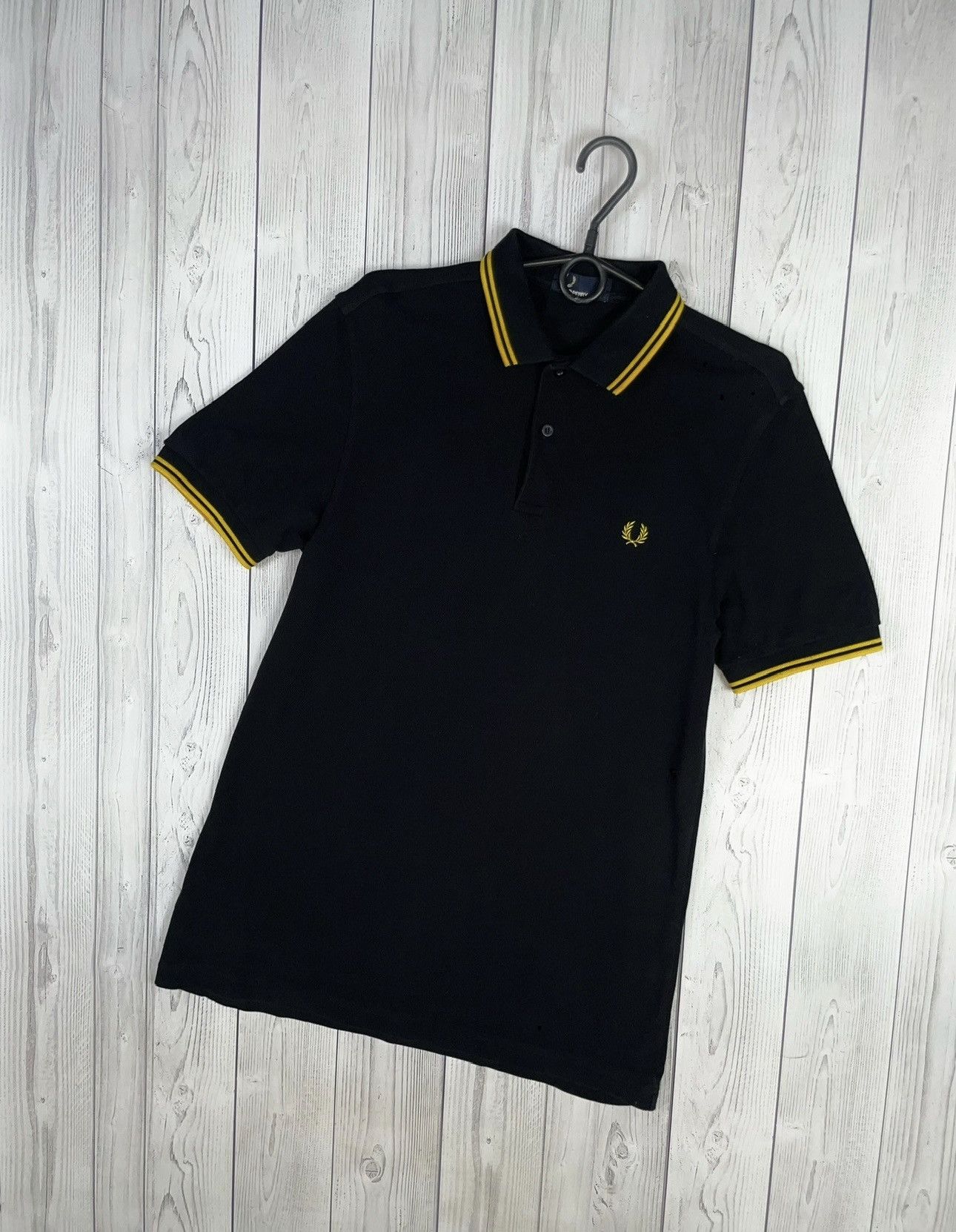 Vintage Fred perry polo black yellow line size M