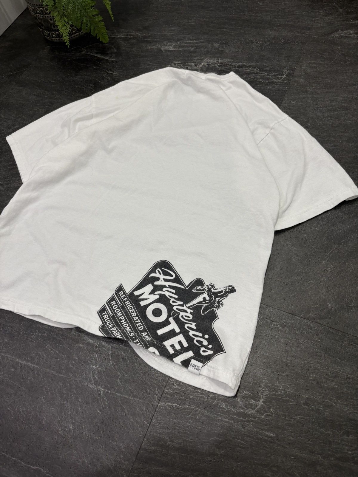 Hysteric Glamour 00s Vintage Hysteric Glamour Motel Big Logo Oversized Tee Size US M / EU 48-50 / 2 - 8 Thumbnail