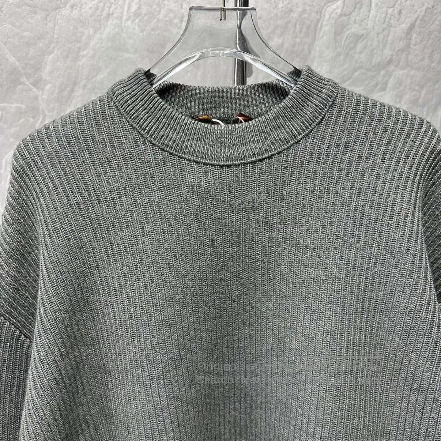 Louis Vuitton gray louis vuitton knit sweater with logo. Size US S / EU 44-46 / 1 - 3 Thumbnail