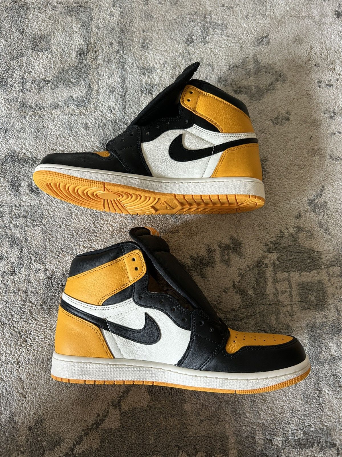 Jordan Brand Jordan 1 Taxi Size US 10.5 / EU 43-44 - 2 Thumbnail