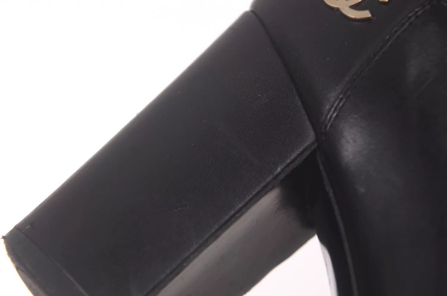 Chanel Chanel Calfskin women's solid block heel short boots Size US 5 / IT 35 - 7 Thumbnail