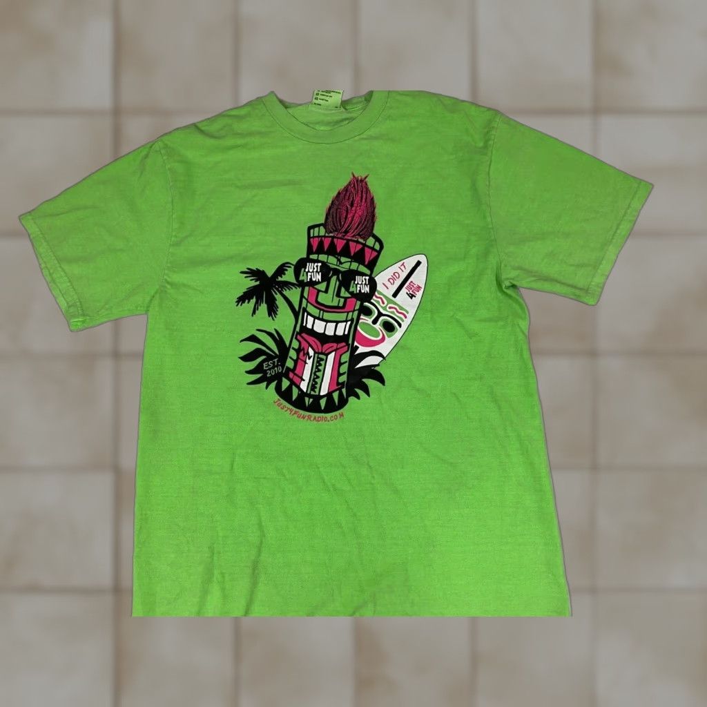 Port & Company Port & Company Surf Board Mens T-Shirt Medium Green Cotton Spandex Crew Neck Short Sleeve Logo Regular Vintage No Size US M / EU 48-50 / 2 - 1 Thumbnail