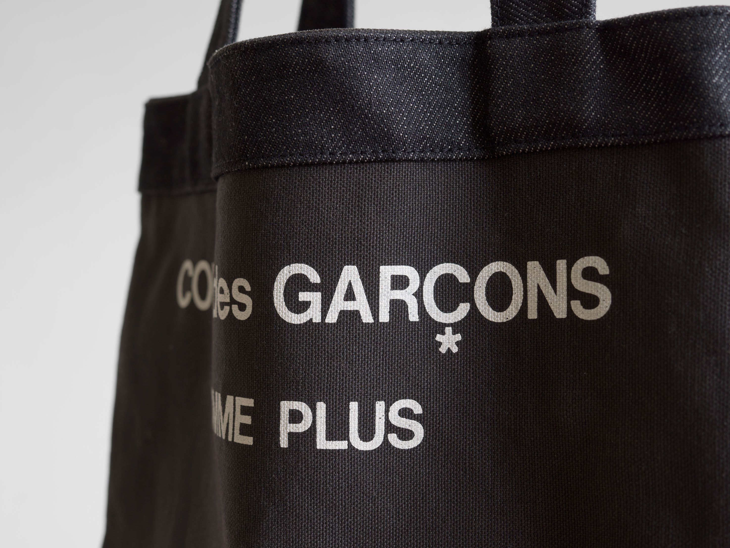 Comme des Garcons Homme Plus AW2001 COMME des GARÇONS HOMME PLUS LOGO PRINT BAG Size ONE SIZE - 1 Thumbnail