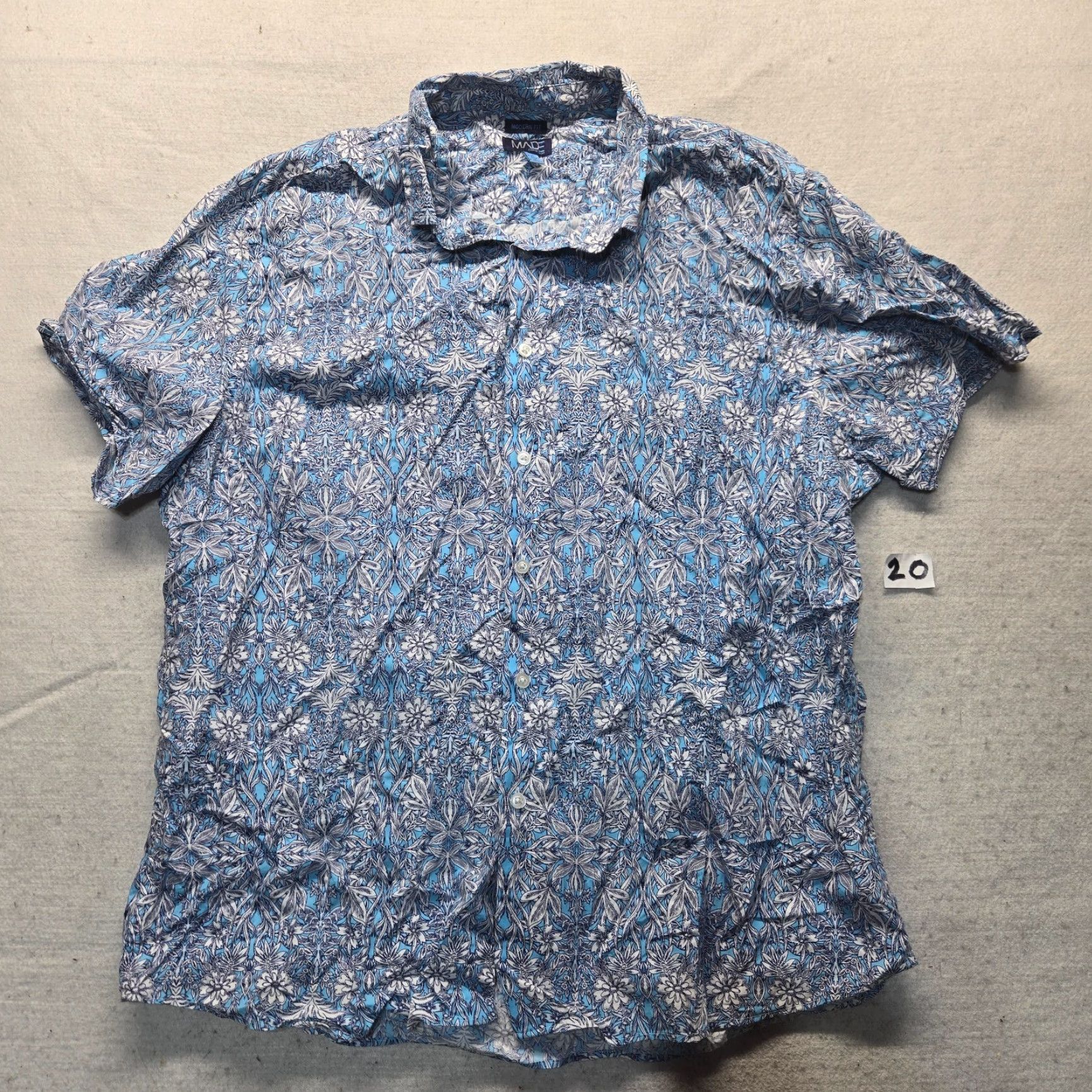 Vintage Made Floral Button-Up Shirt Blue White Adult Women 2XL Collared Regular Size 2XL Women’s Shirt Floral Blue Size XXL / US 16-18 / IT 52-54 - 2 Thumbnail