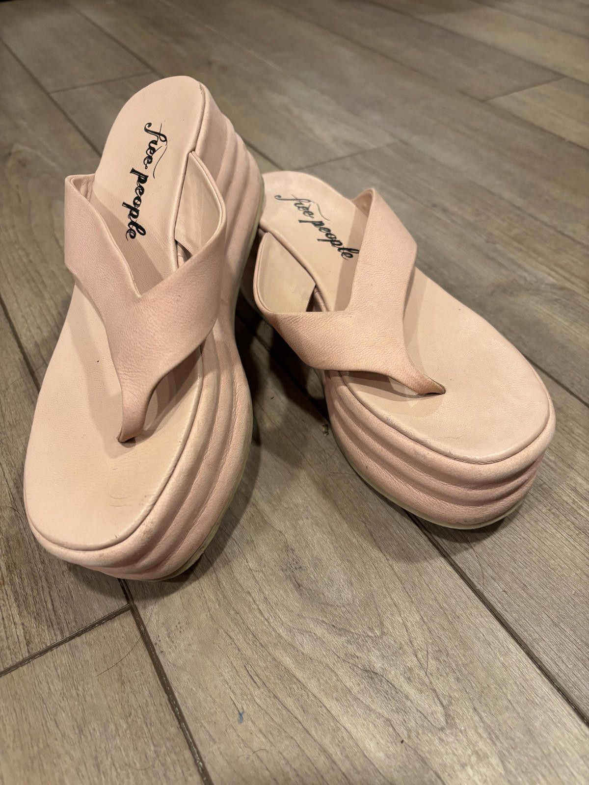 Free People Free People Women's Platform Flip Flop Sandals sz 6 Size US 6 / IT 36 - 2 Thumbnail