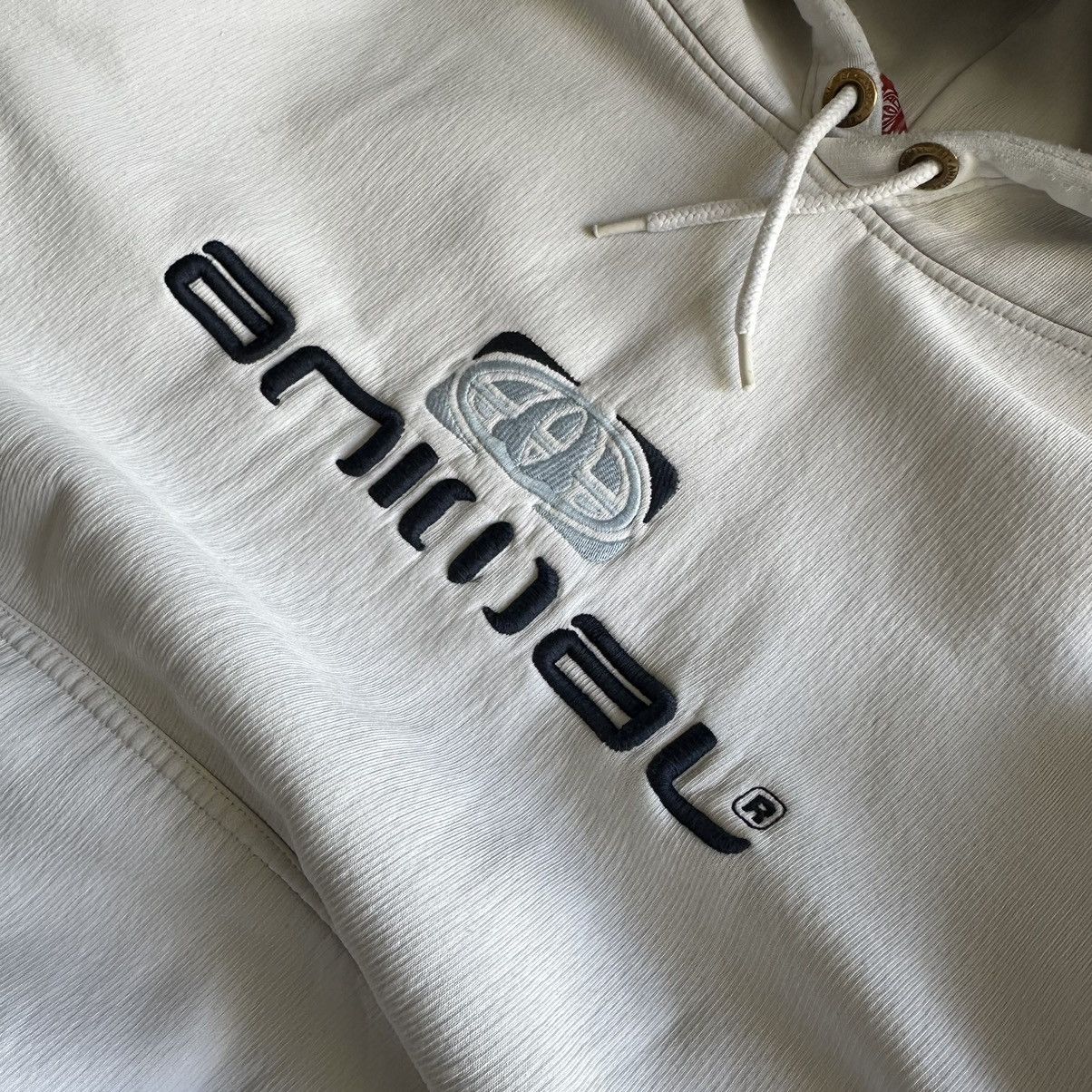 Vintage Vintage Animal Hoodie Big Logo Skate wear Y2K 00s USA Size US L / EU 52-54 / 3 - 3 Thumbnail