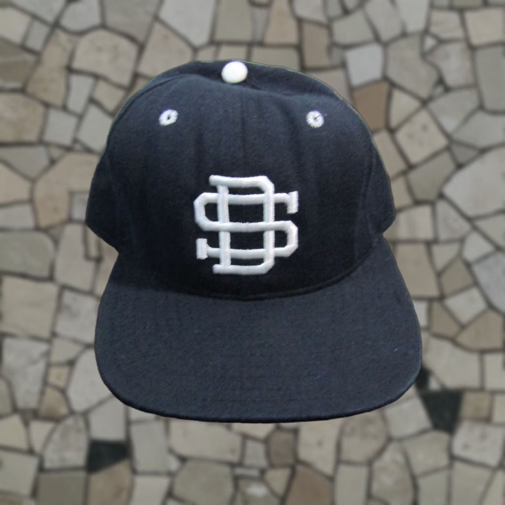 New Era VINTAGE New Era San Diego Hat Cap Mens Fitted 7 Black SD 80s Pro Model Baseball Cap Mens Size ONE SIZE - 1 Thumbnail