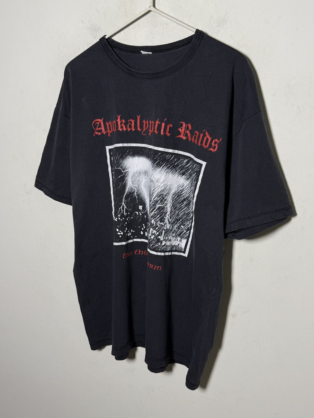 Band Tees Vintage Apokalyptic Raids – The Third Storm band T-shirt Size US XL / EU 56 / 4 - 2 Thumbnail