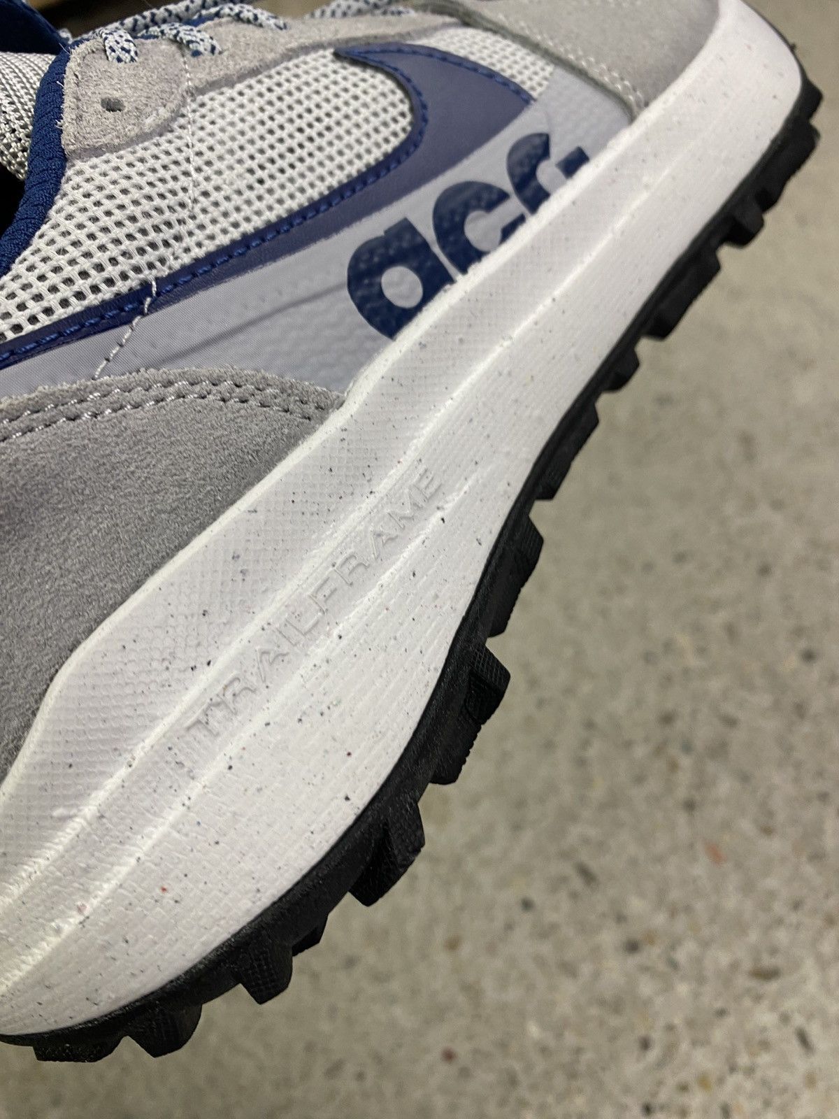 Nike ACG Nike acg lowcate trekking shoes mountains navy grey Size US 5.5 / EU 38 - 7 Thumbnail