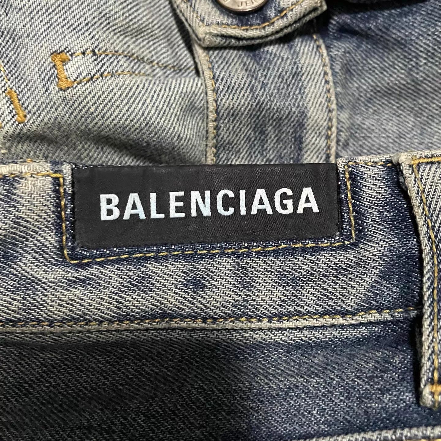 Balenciaga Balenciaga Cargo SS25 Sun Indigo Denim Flared Pant Size 26" / US 2 / IT 38 - 3 Thumbnail