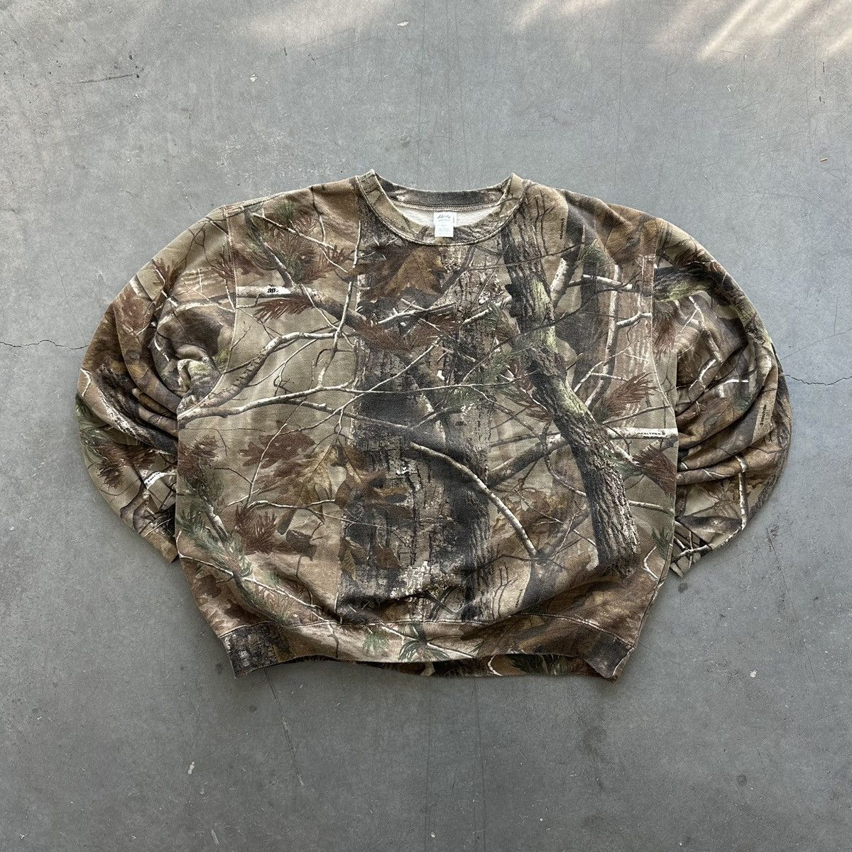 image of Crazy Vintage Y2K Realtree Camo Crewneck Carhartt Style, Men's (Size 2XL)