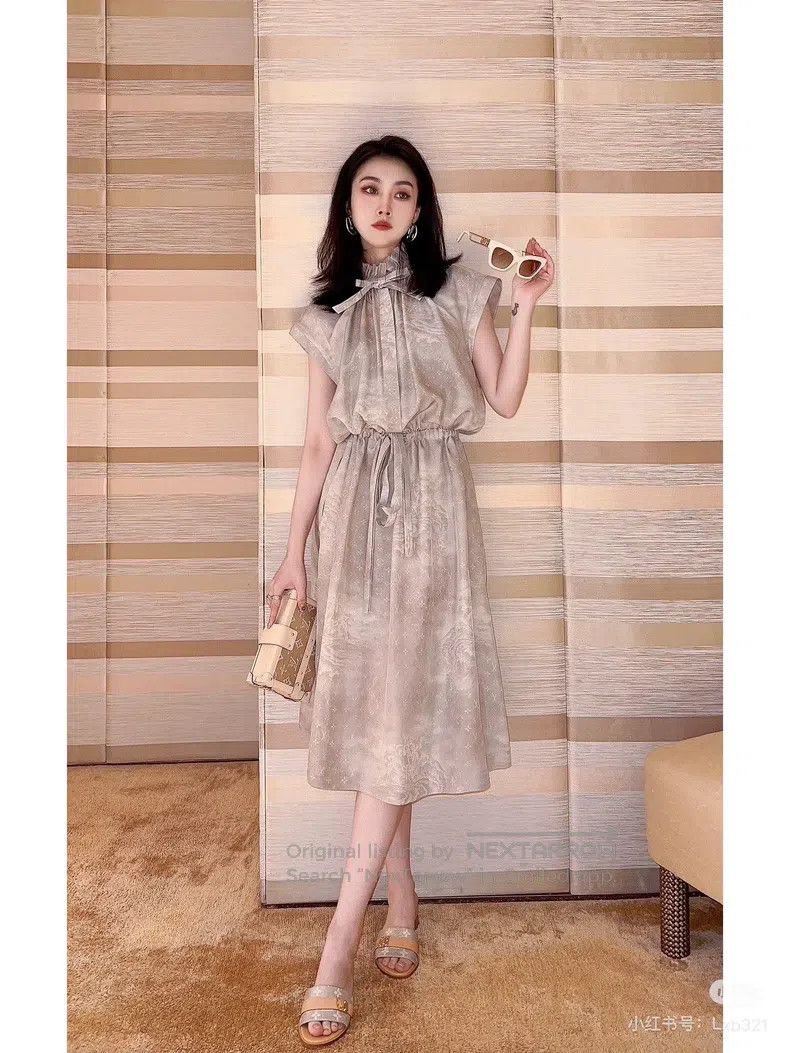 Louis Vuitton Louis Vuitton Beige khaki full presbyopic logo palm leaf s Size XS / US 0-2 / IT 36-38 - 9 Thumbnail