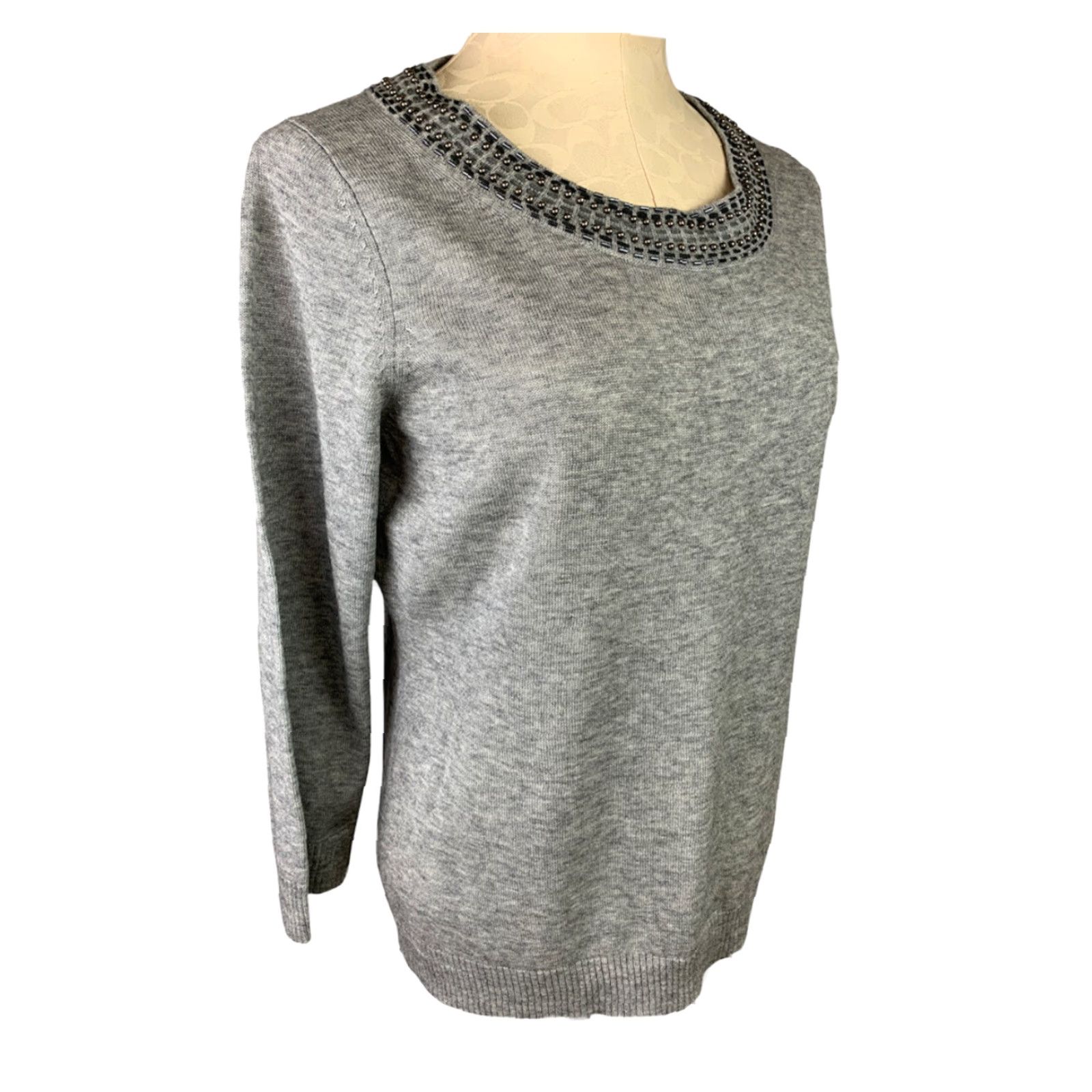 Banana Republic VINTAGE Banana Republic Large Gray Beaded Neckline Wool Blend Sweater Women Size L / US 10 / IT 46 - 2 Thumbnail