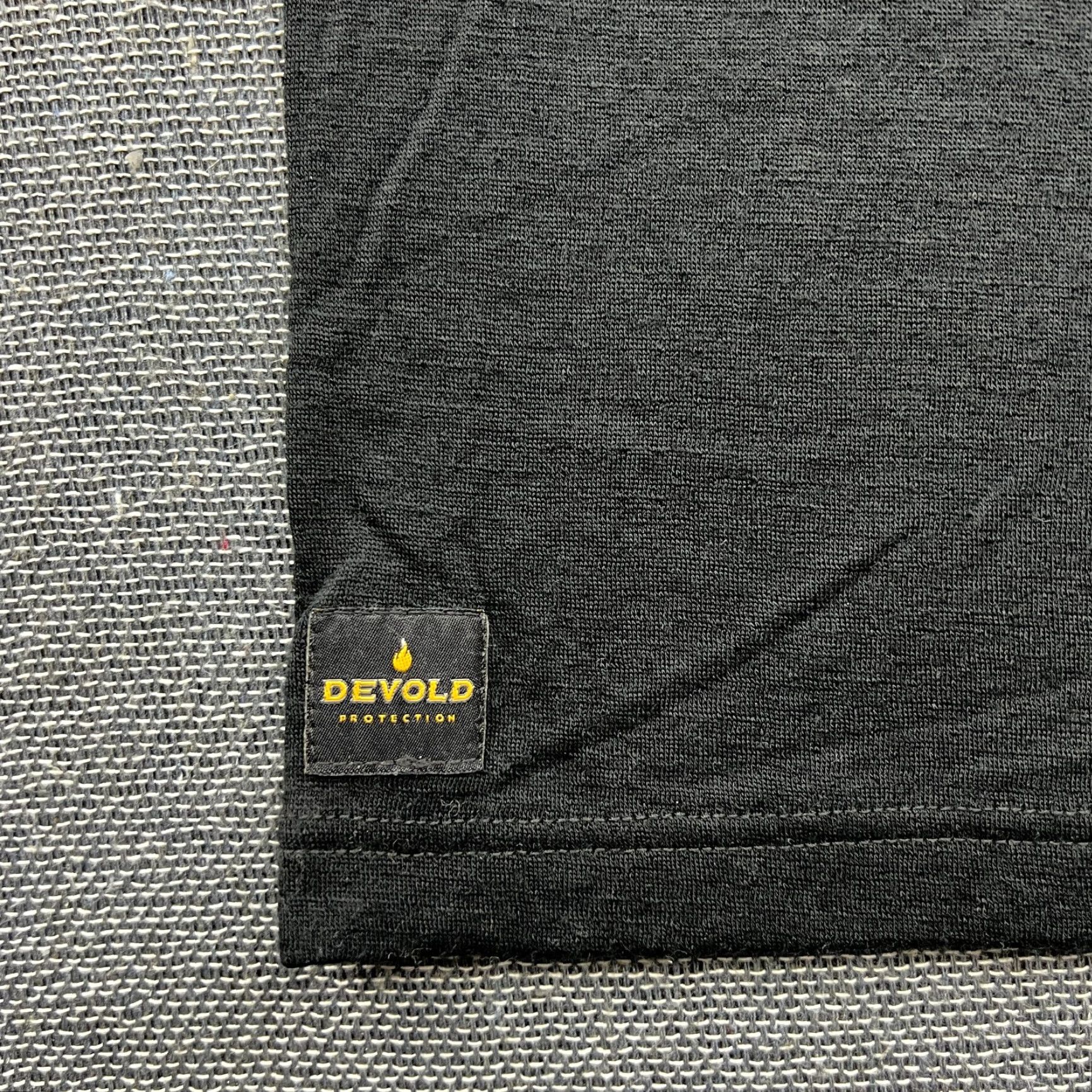 Vintage DEVOLD Neck Warmer 100% Merino Wool OS Tube Scarf Outdoor Gaiter Black Size ONE SIZE - 3 Thumbnail