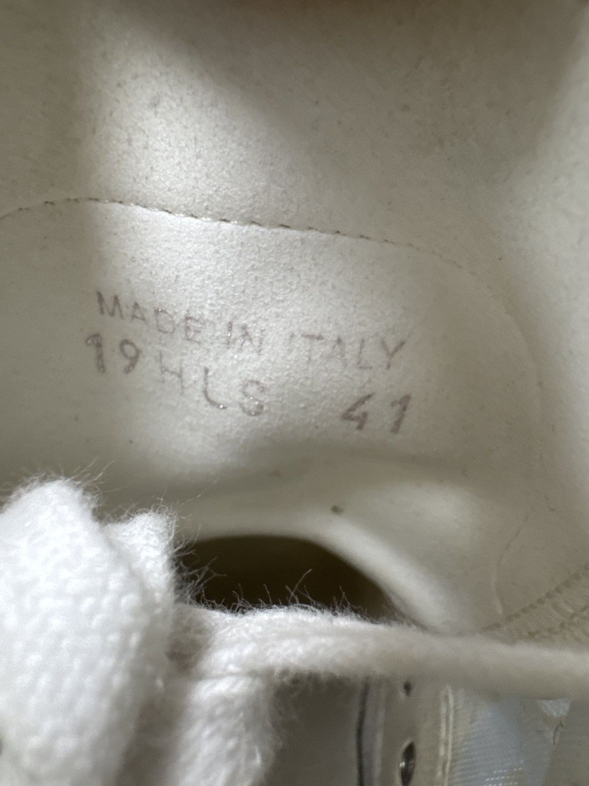 Dior DIOR B23 HIGH WHITE Size US 8 / EU 41 - 9 Thumbnail