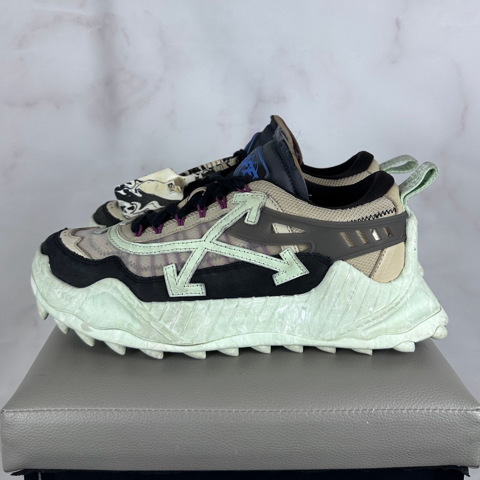 Off-White ODSY-1000 Black Mint Size US 8 / EU 41 - 2 Thumbnail