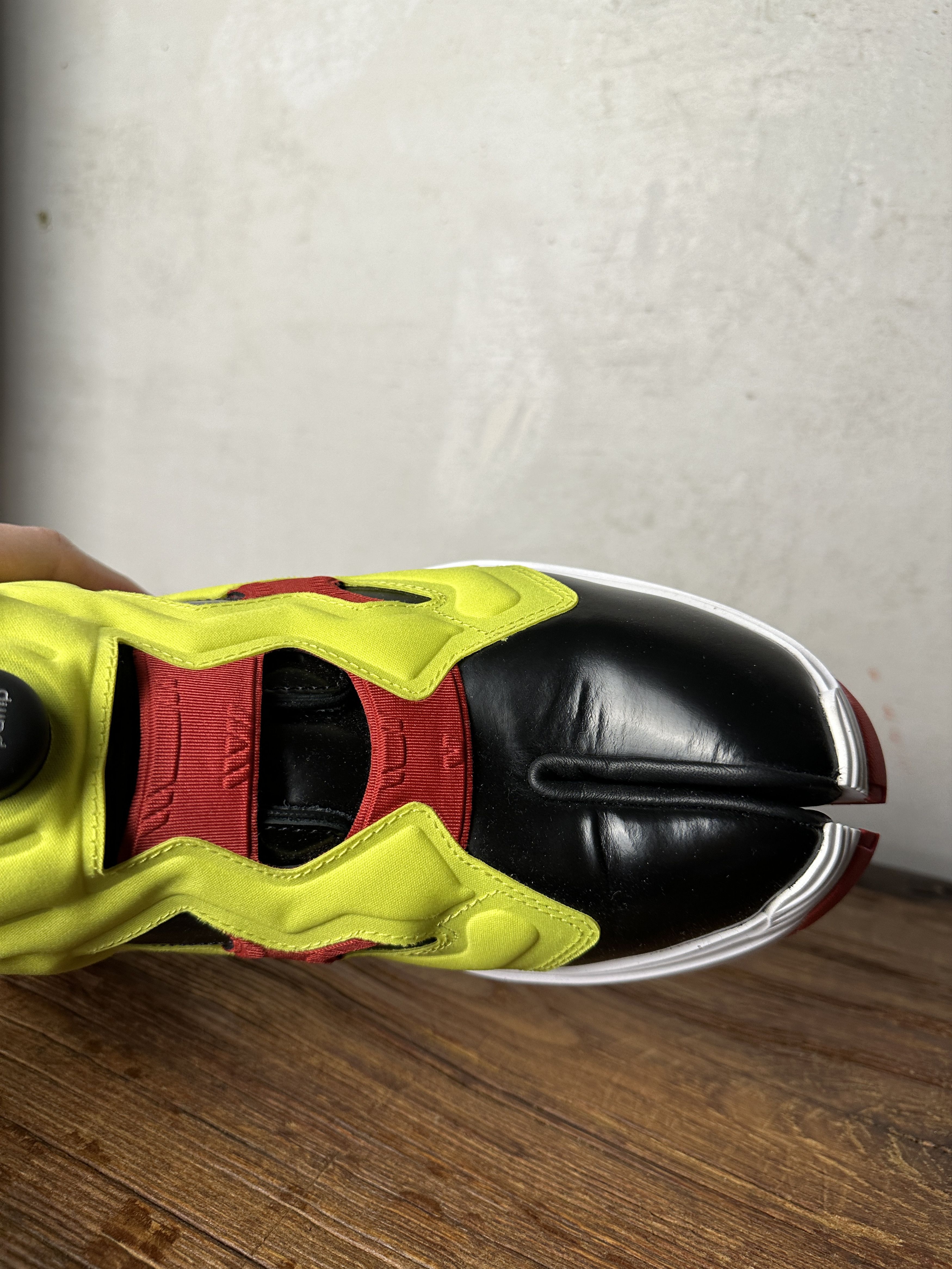 Maison Margiela × Reebok Reebok x Maison Margiela Citron Tabi Instapump Fury Oxford Size US 10.5 / EU 43-44 - 17 Thumbnail