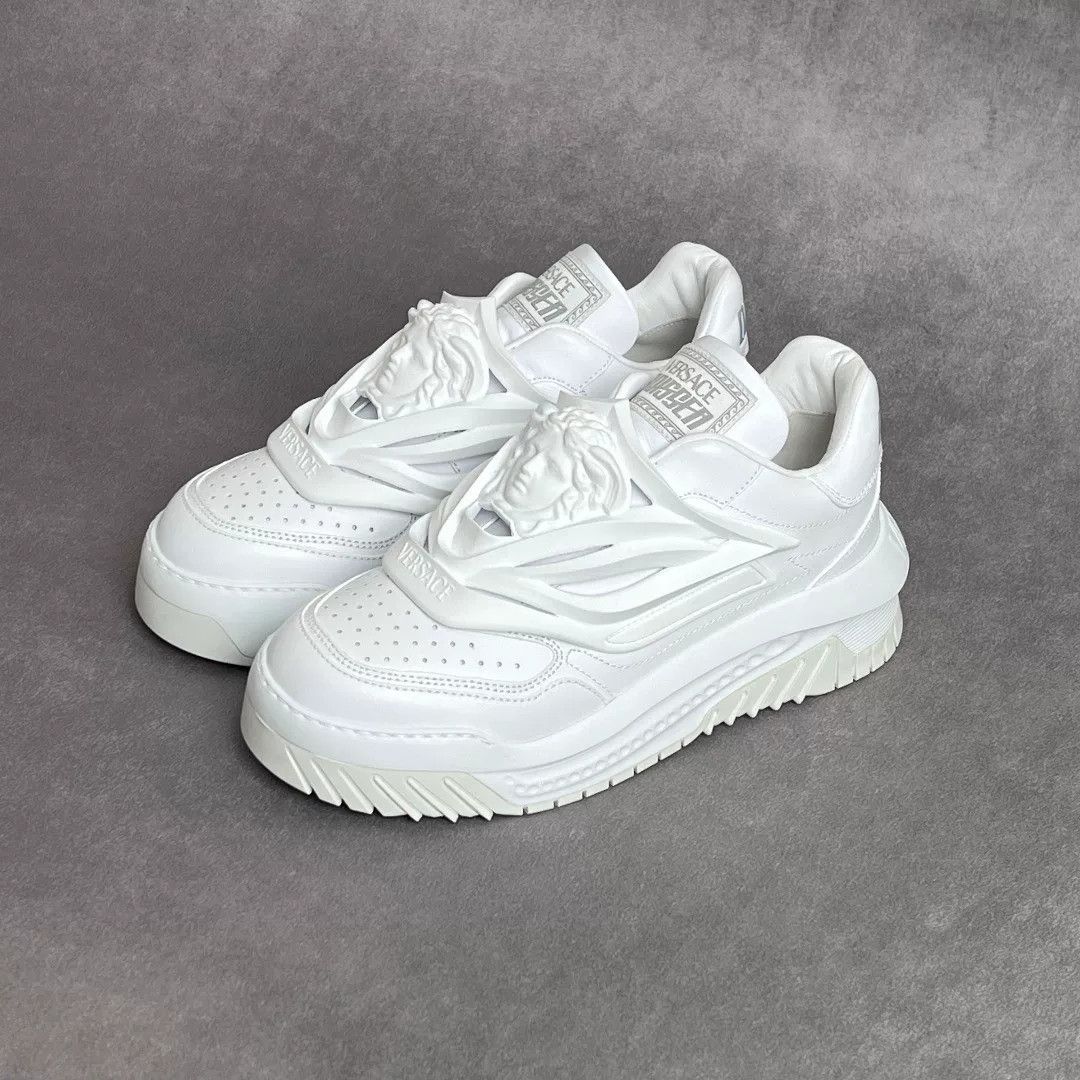 Versace Versace Casual White Lowtop Sneakers 8 Men Size US 8 / EU 41 - 1 Thumbnail