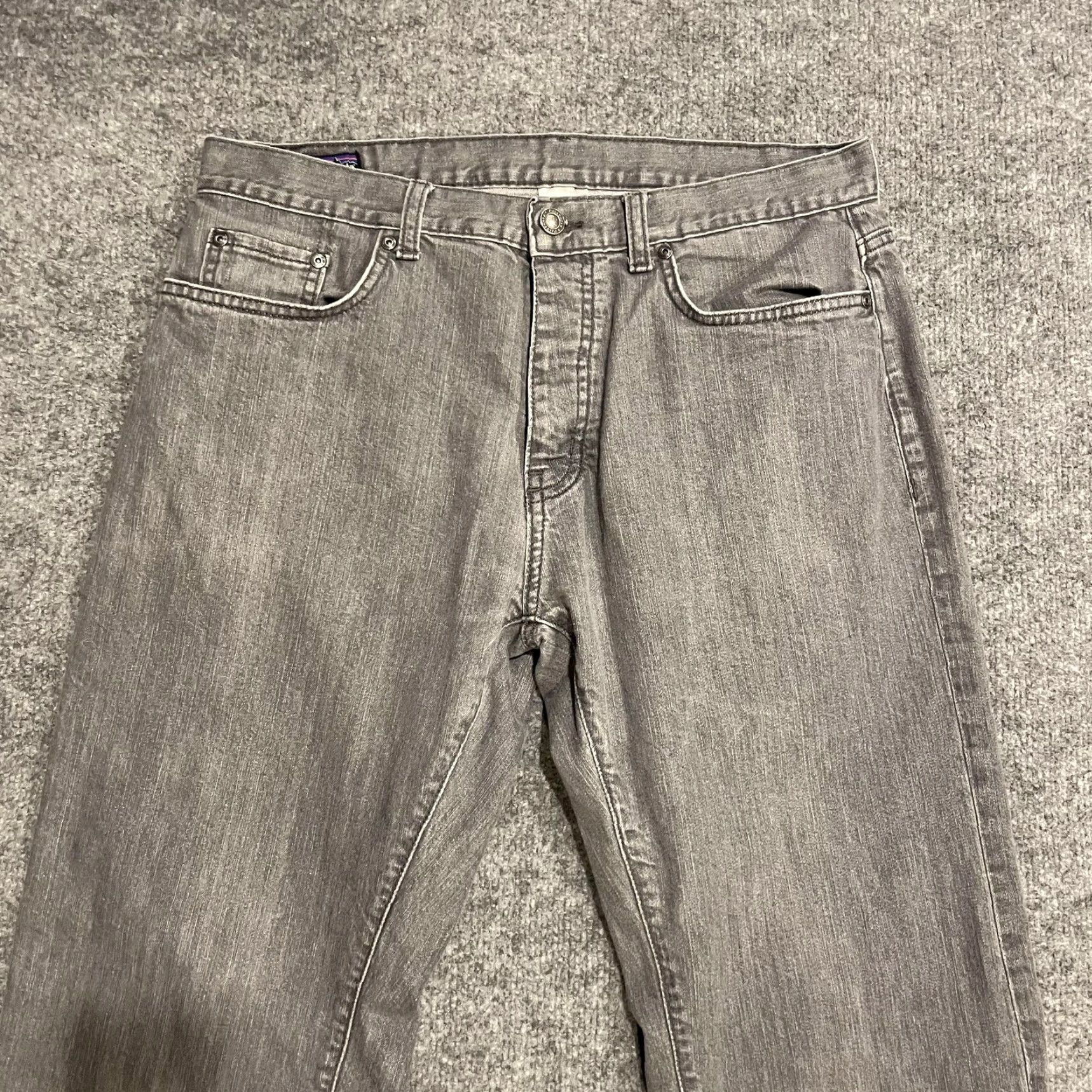 Patagonia Patagonia Iron Clad Denim Jeans Mens 34x32 Gray Straight Button Fly Organic Cotton Blend 98% Organic Cotton 2% Spandex Charcoal Wash Size US 34 / EU 50 - 3 Thumbnail
