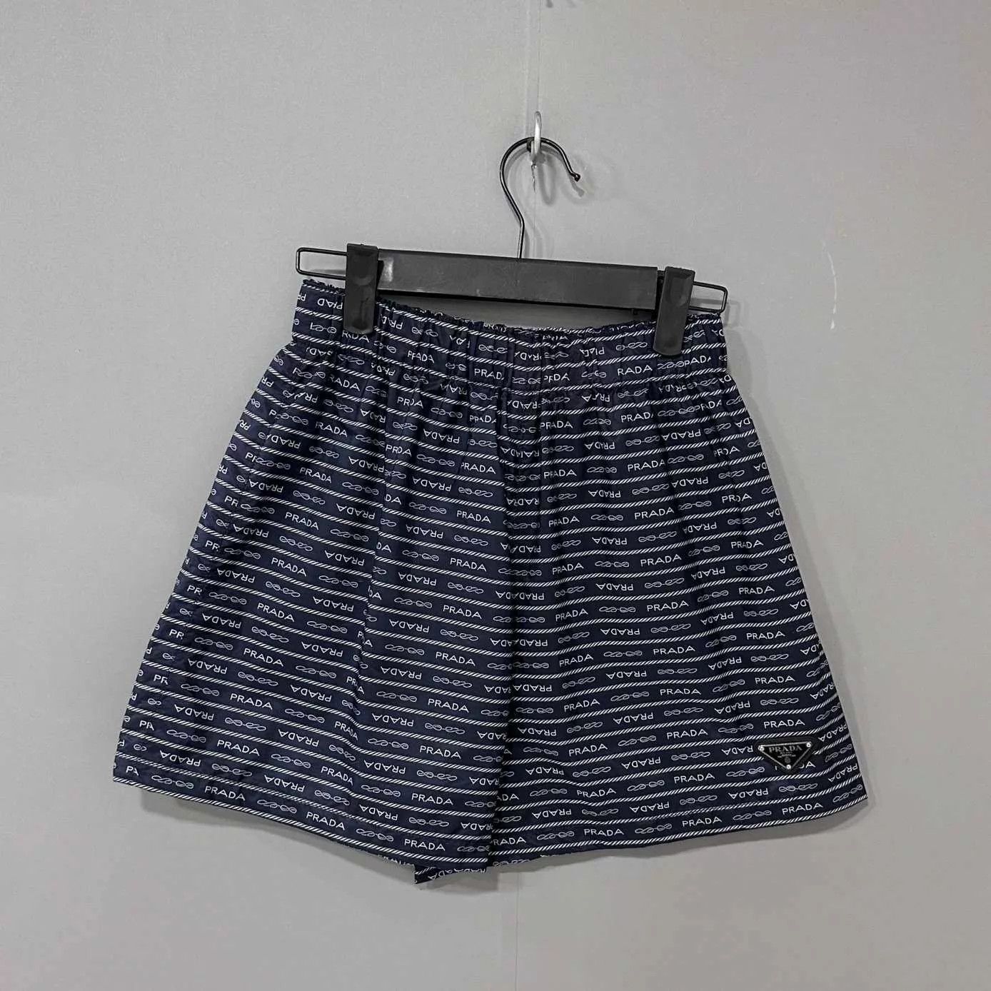 Prada PRADA striped all-over triangle logo short Size 25" / US 0 / IT 36 - 2 Thumbnail