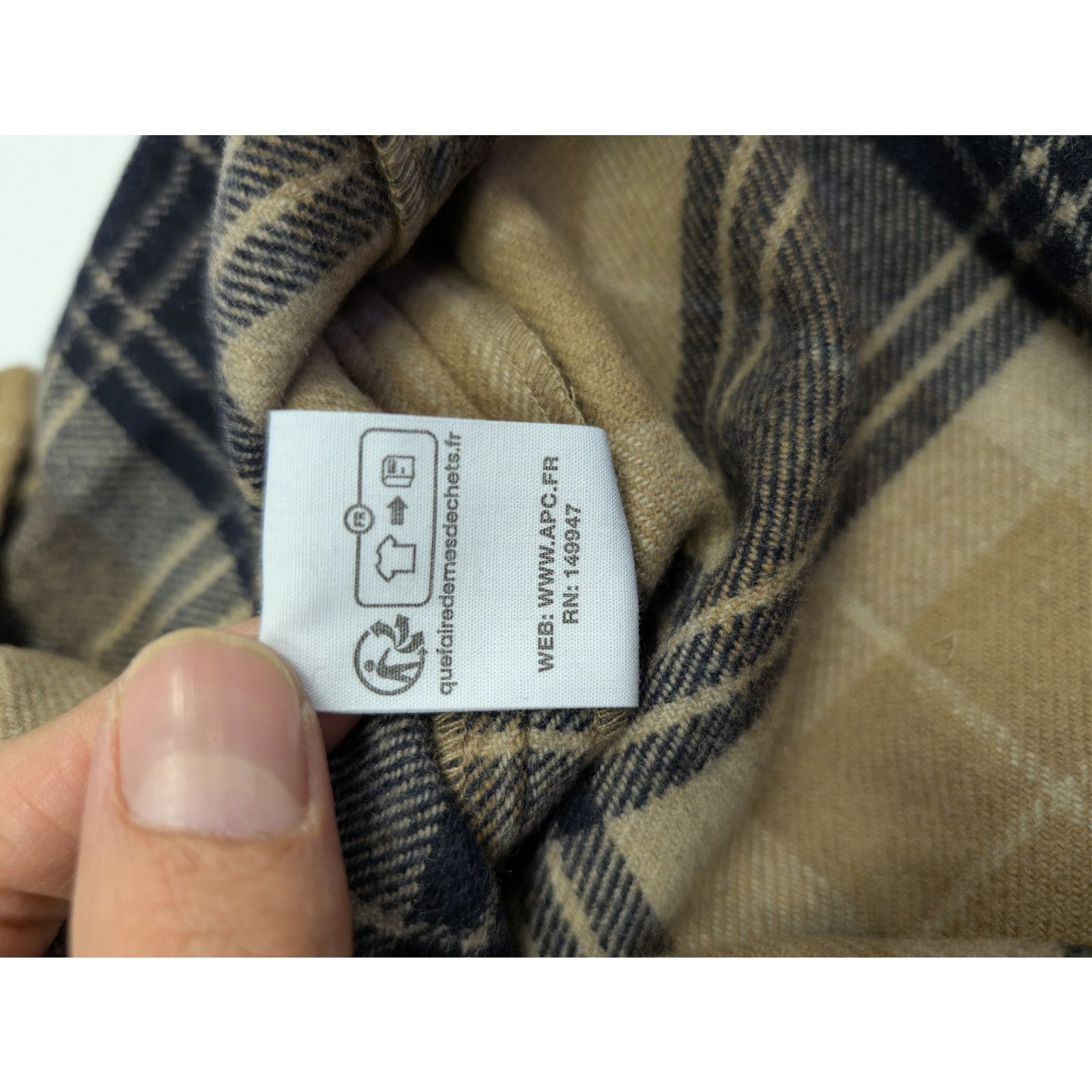 A.P.C. o1rshd1 Surchemise Bobby Button up Shirt in Dark Navy/Beige Size US M / EU 48-50 / 2 - 18 Thumbnail