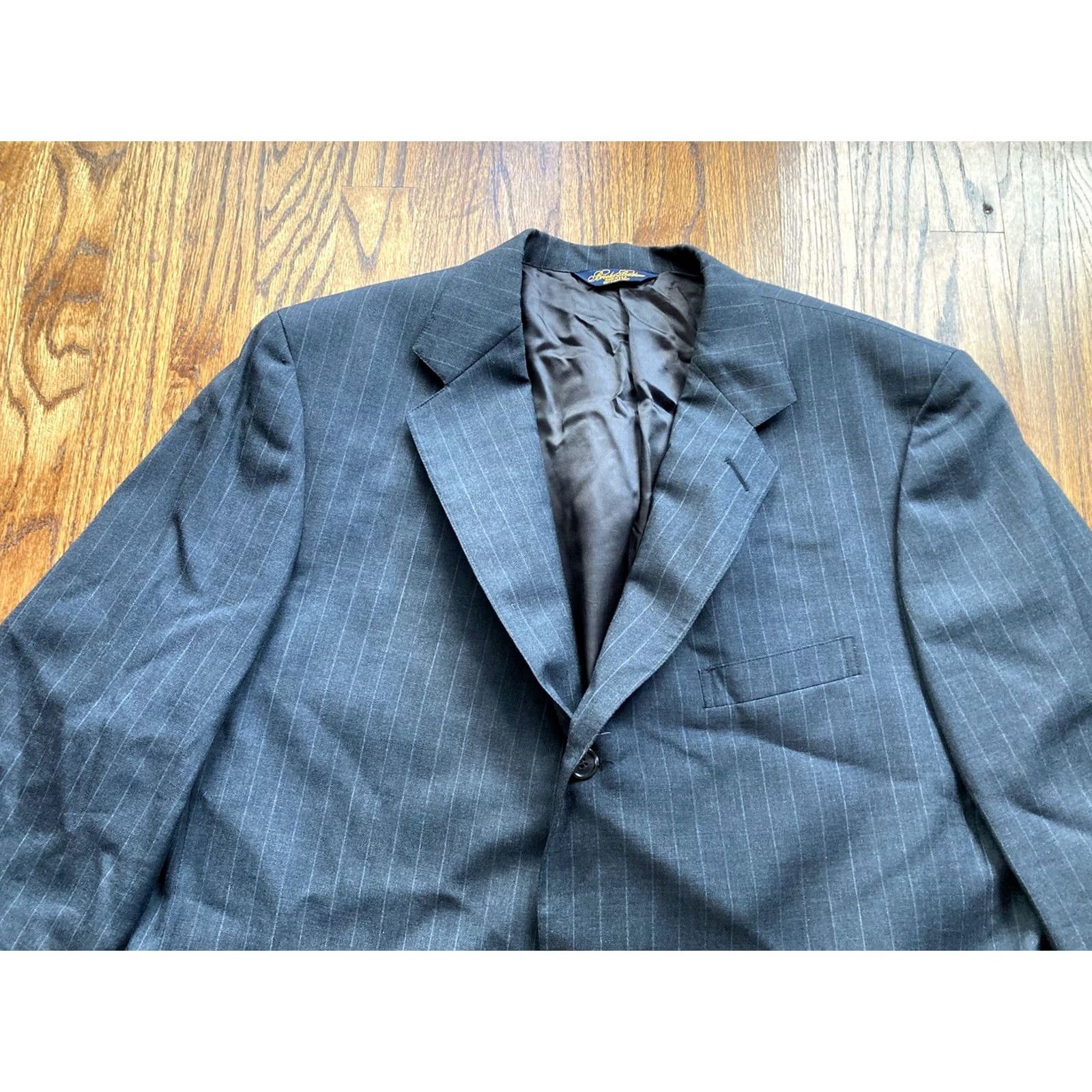 Brooks Brothers VINTAGE Brooks Brothers 2 Piece Suit Pinstripe Mens Size 45R Jacket 36x30 Wool Gray Regular Single-Breasted 3-Button Notch Lapel Size 48R - 3 Thumbnail