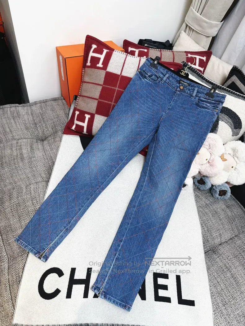 Chanel Chanel 17A Metropolitan Blue Diamond Plaid Narrow Leg Pant Size 26" / US 2 / IT 38 - 1 Thumbnail