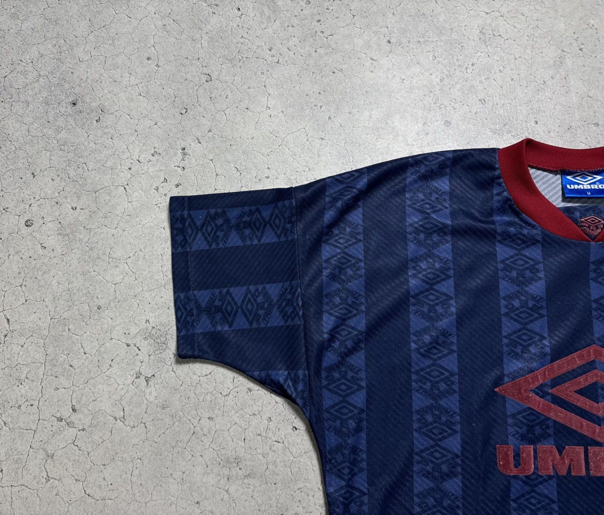 Umbro Umbro Monogram Jersey Shirt Big Logo Size M Size US M / EU 48-50 / 2 - 3 Thumbnail