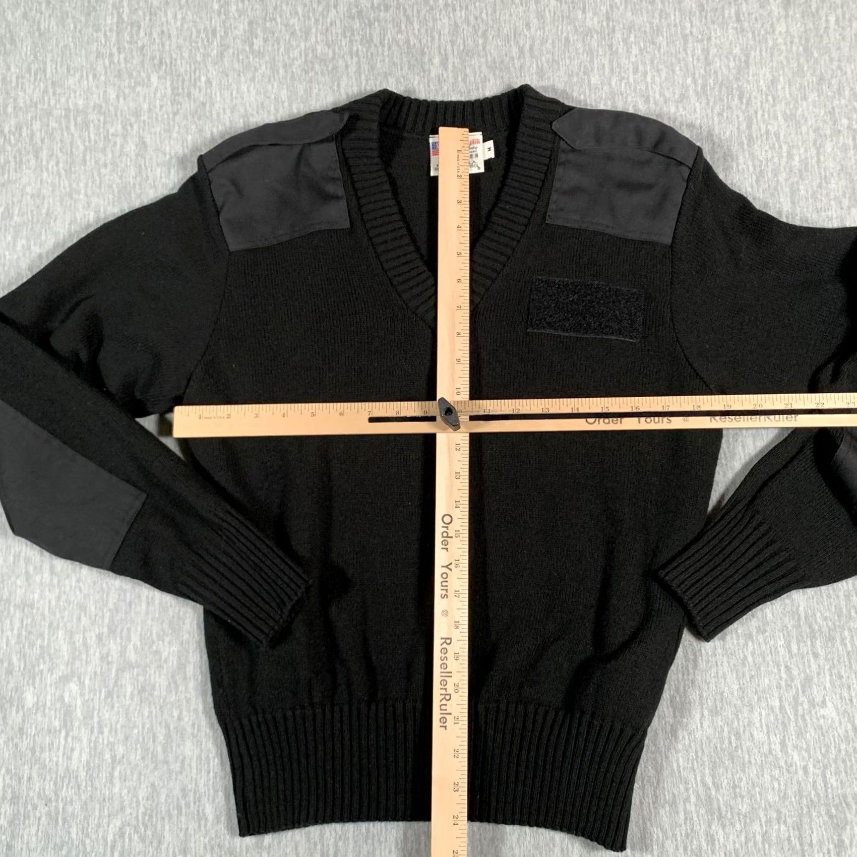 Commando Vintage Jack Young Sweater Mens Medium Black V-Neck Pullover Combat/Navy Knit 80s US Made Size US M / EU 48-50 / 2 - 5 Thumbnail