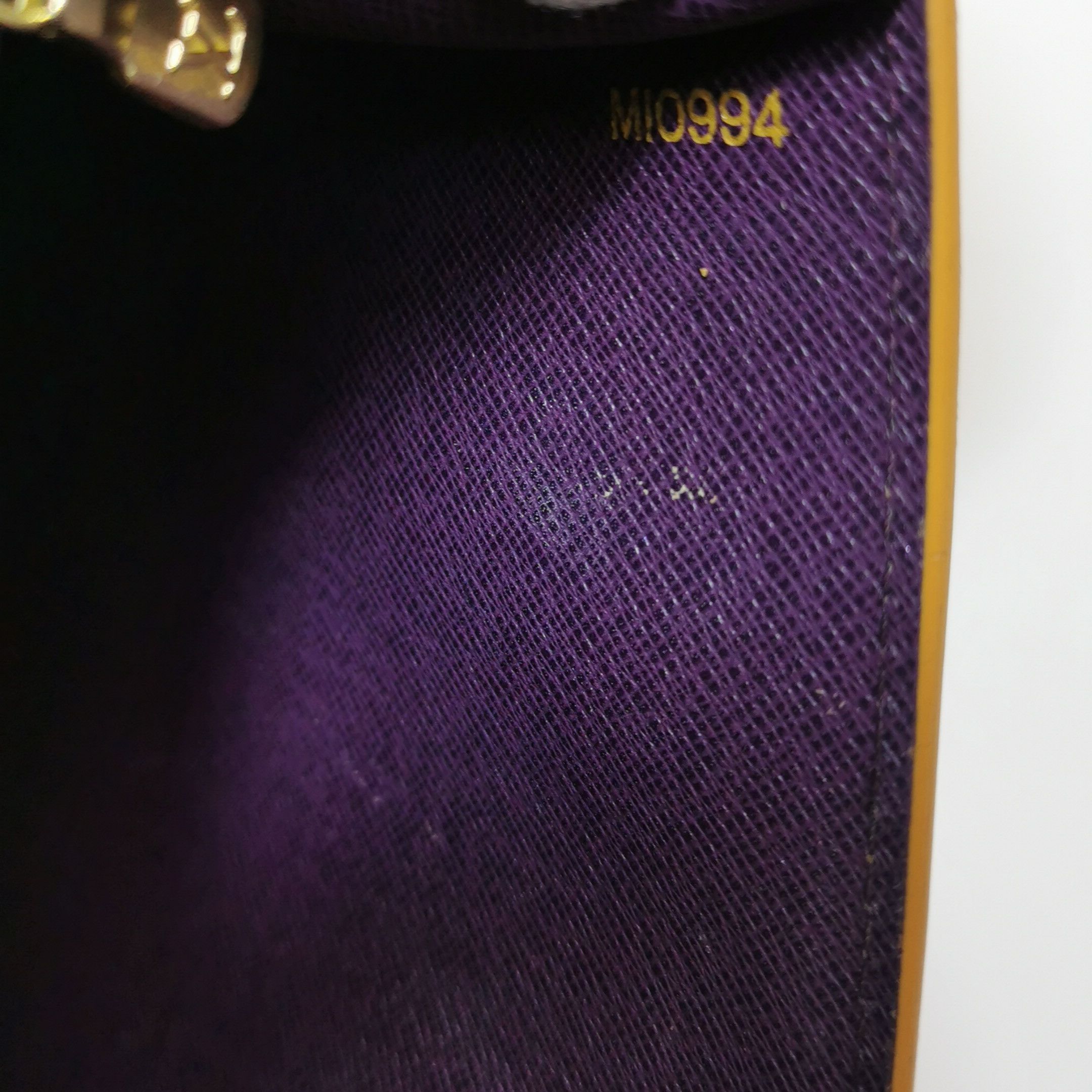 Louis Vuitton Louis Vuitton (LV) Malesherbes cowhide solid color water ri Size ONE SIZE - 2 Thumbnail