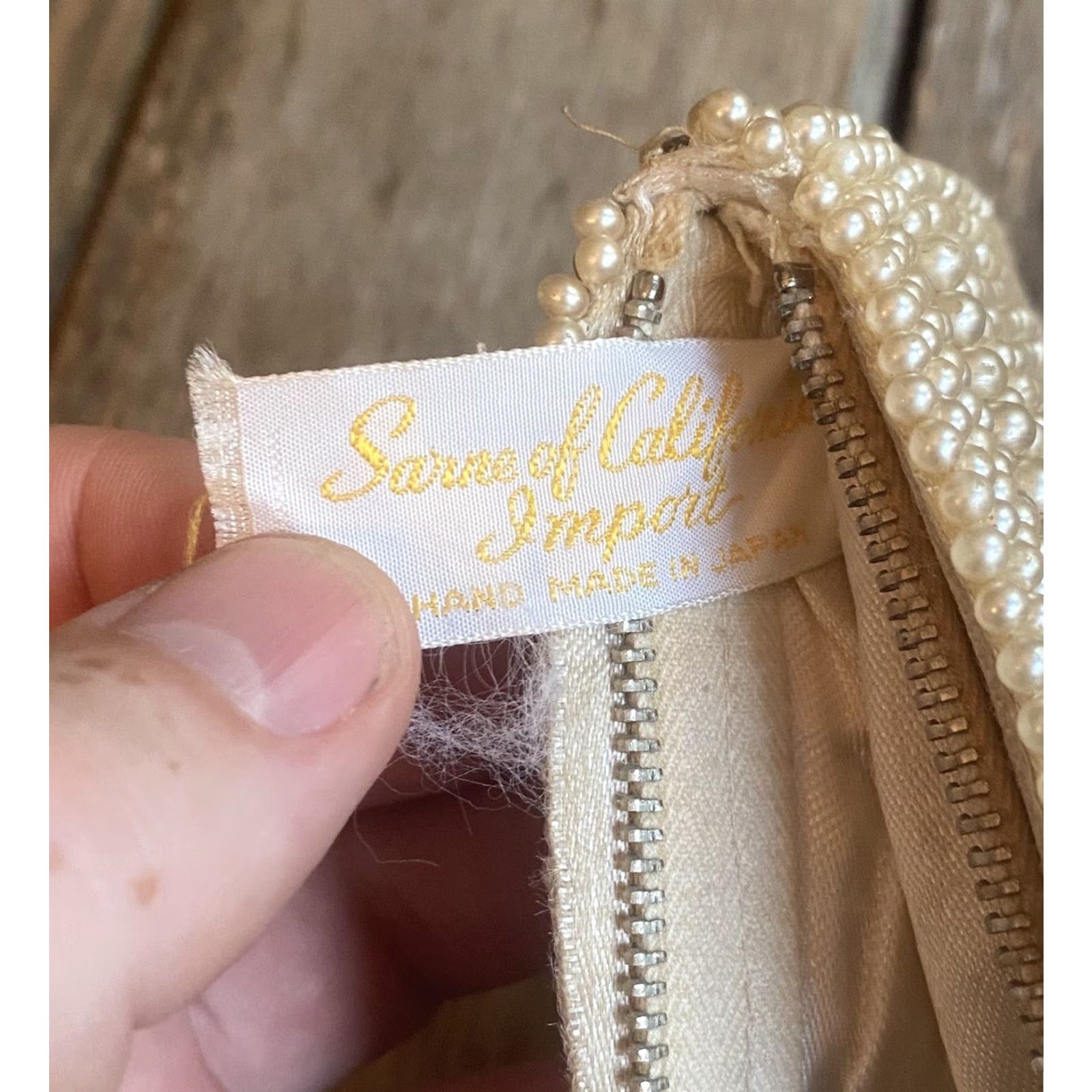 Vintage VINTAGE Sarne California Pearl Handbeaded Zip Clutch Handbag Japan Clutch Ivory Art Deco Beaded 1940s Formal Women's/Girls? Size ONE SIZE - 7 Thumbnail