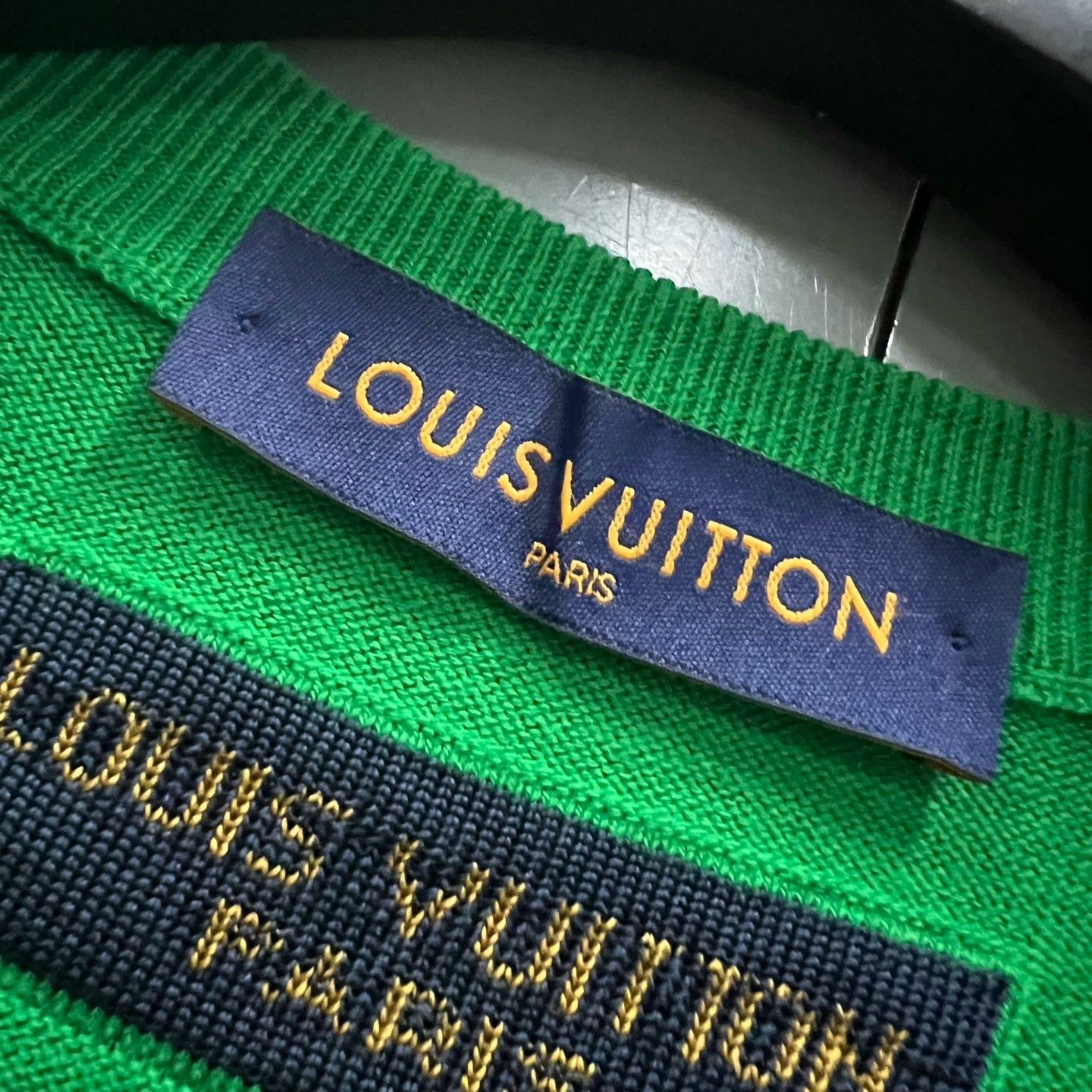 Louis Vuitton Louis Vuitton Green Logo Short-Sleeve Size US L / EU 52-54 / 3 - 3 Thumbnail