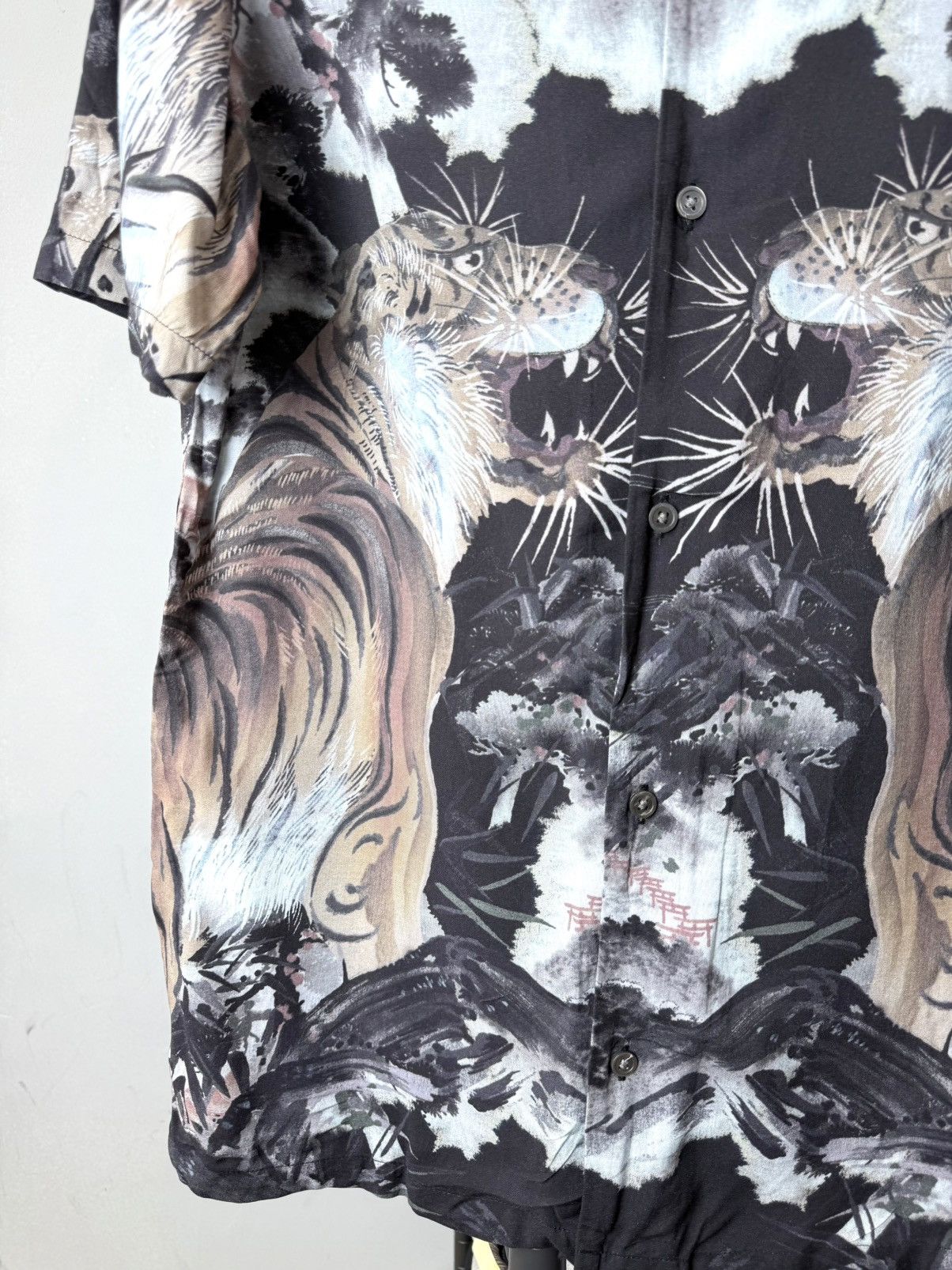 Allsaints All Saints Japan Tiger Shirt Luxury Size US S / EU 44-46 / 1 - 4 Thumbnail