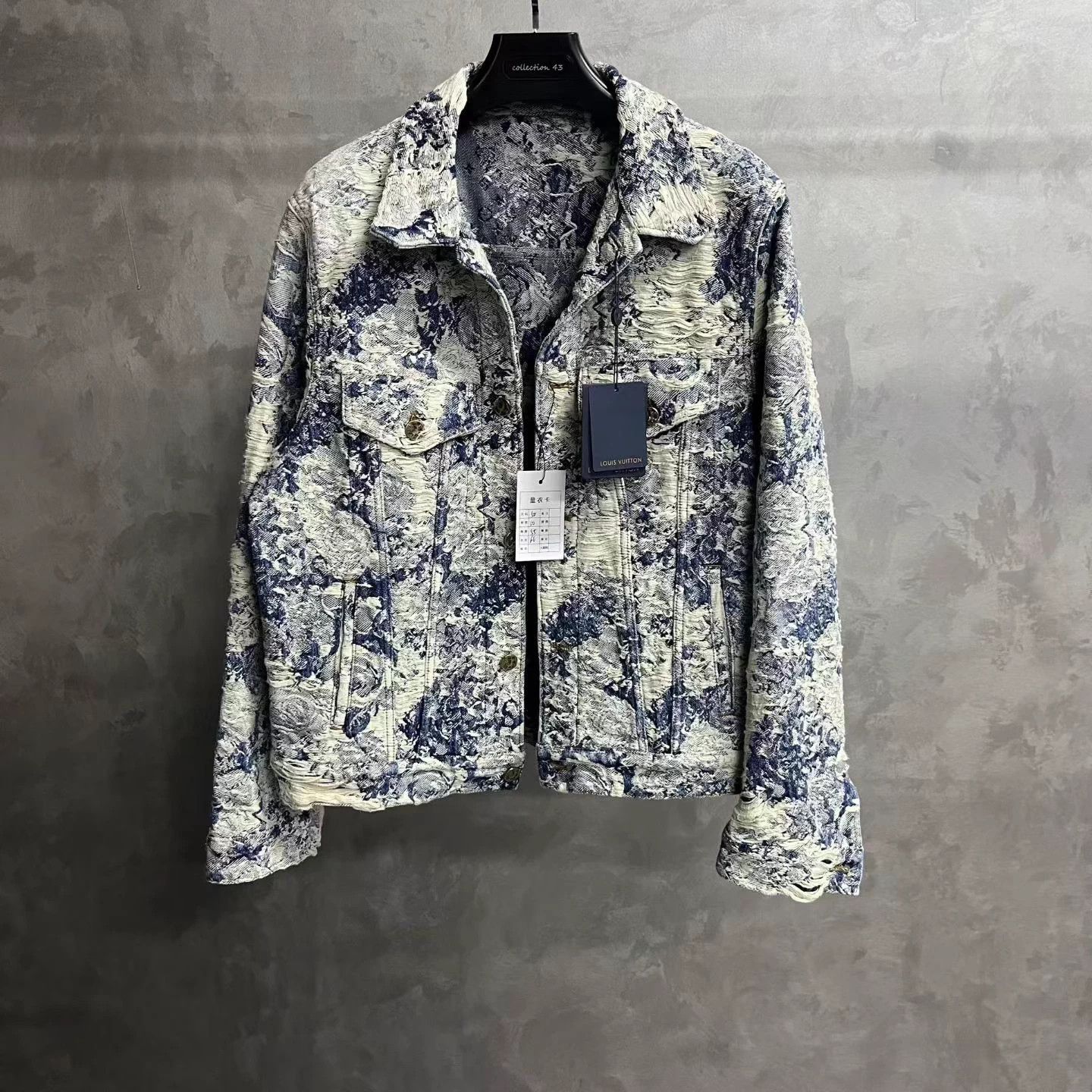 Louis Vuitton Louis Vuitton Blue Floral All Over Long Sleeve Denim Jkt Size US M / EU 48-50 / 2 - 1 Thumbnail