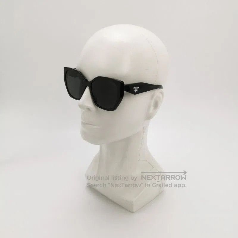 Prada Prada Oversized Black Frame Sunglasses with Logo. Size ONE SIZE - 1 Thumbnail