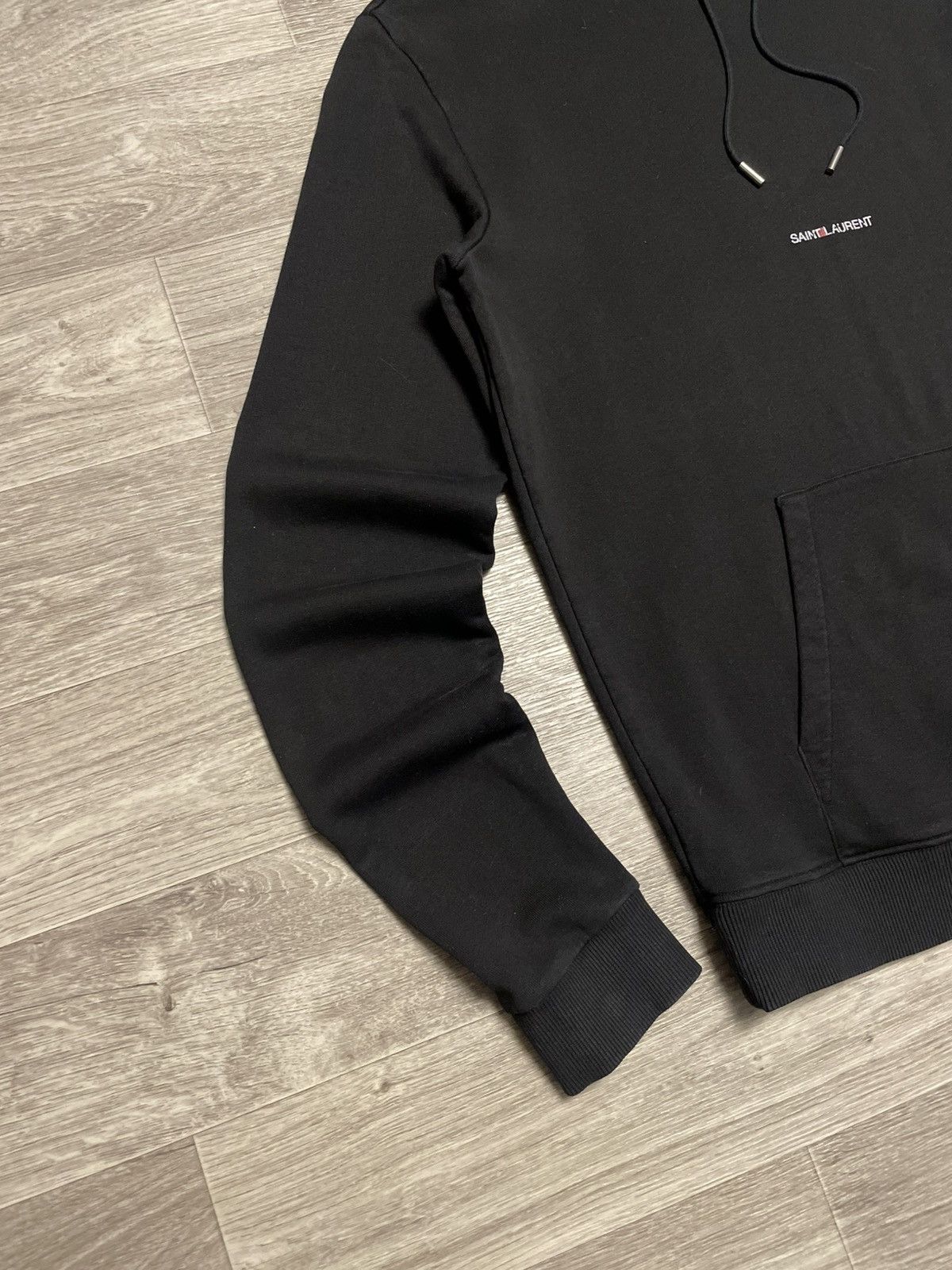 Saint Laurent Paris 2018 Saint Laurent Paris Black Center Logo Hoodie Size US L / EU 52-54 / 3 - 4 Thumbnail