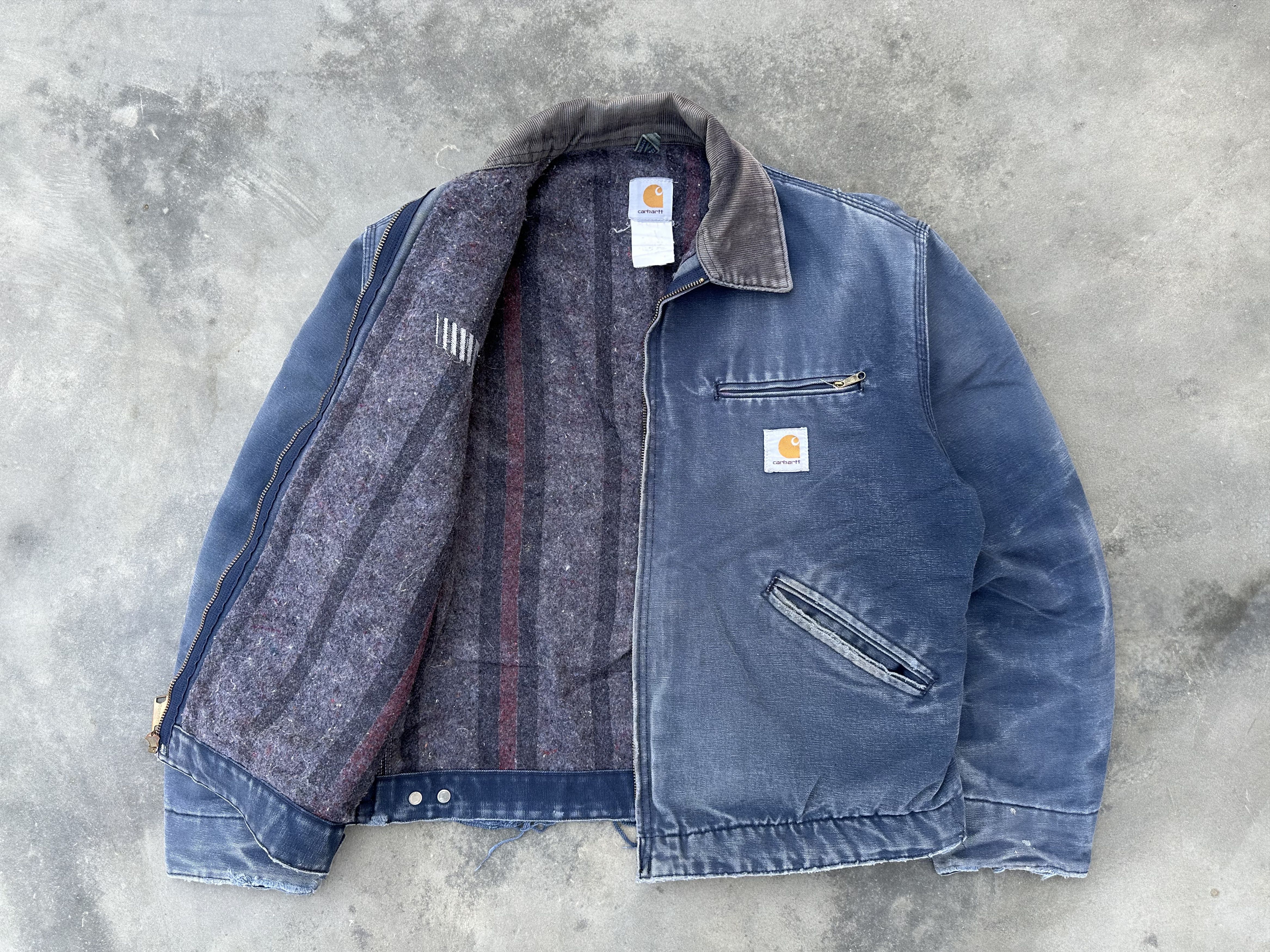 Carhartt Vintage Carhartt Detroit Jacket – Faded Navy / Sun-Faded Size US L / EU 52-54 / 3 - 7 Thumbnail