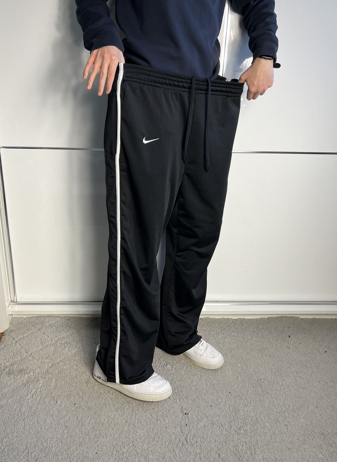 Nike × Vintage Baggy Wide Pants Nike Swoosh Vintage Black Size US 38 / EU 54 - 2 Thumbnail