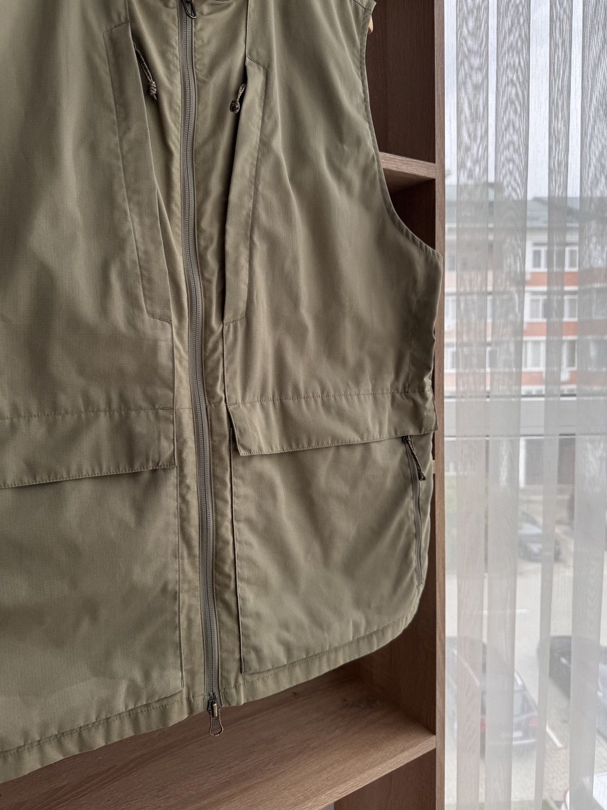 Fjallraven × Vintage Vintage Fjallraven Outdoor Japanese Khaki Traveller Vest Size US XL / EU 56 / 4 - 6 Thumbnail