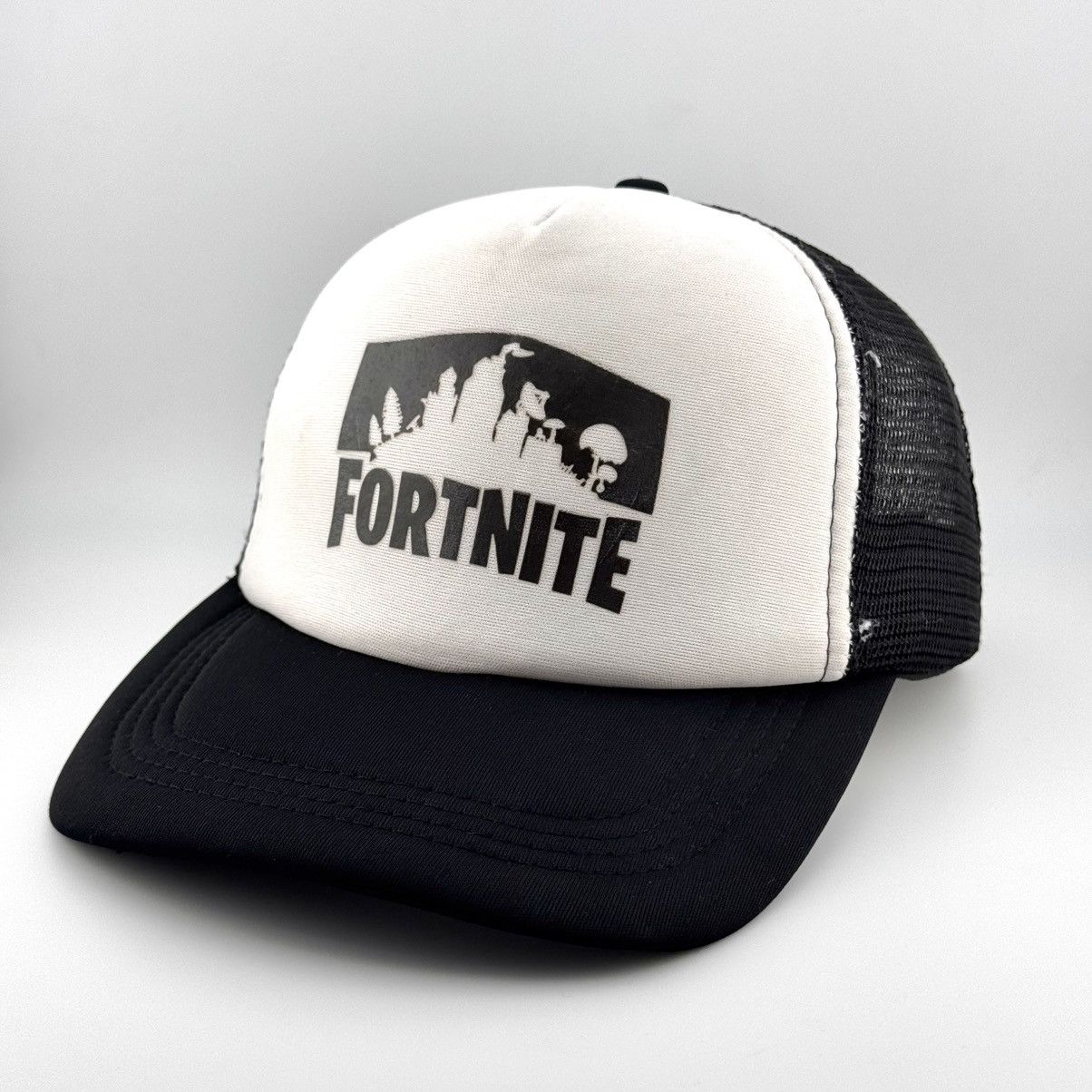 Vintage Fortnite Black White Mesh Trucker Snapback Game Promo Hat Size ONE SIZE - 2 Thumbnail