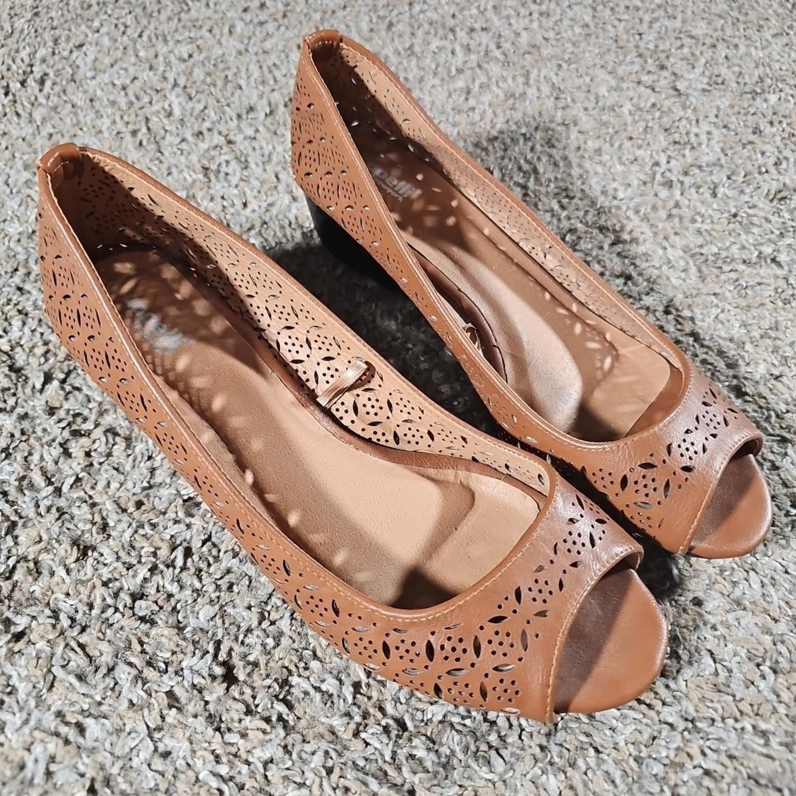Other capelli new york slip ons SEE MEASUREMENTS Size US 7.5 / IT 37.5 - 1 Thumbnail
