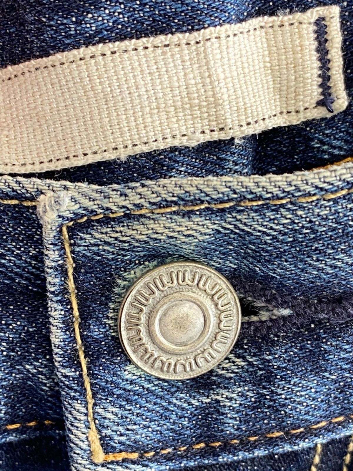 Uniqlo Uniqlo Faded Wash Whiskered Style Baggy Jeans Size US 34 / EU 50 - 10 Thumbnail