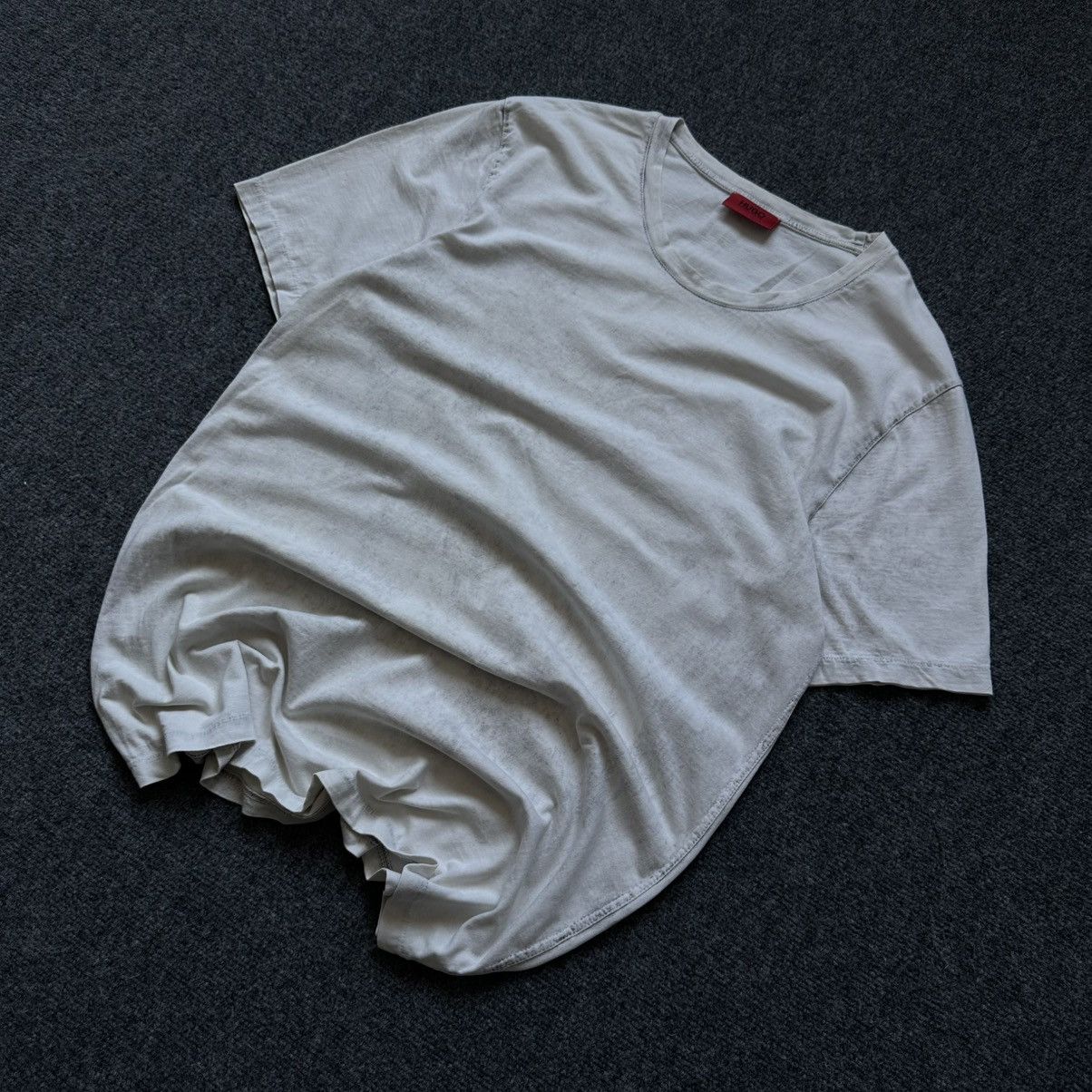 Hugo Boss Luxury Hugo Boss T-shirts Custom Hand Made Size XL Y2K 00s Size US XL / EU 56 / 4 - 1 Thumbnail