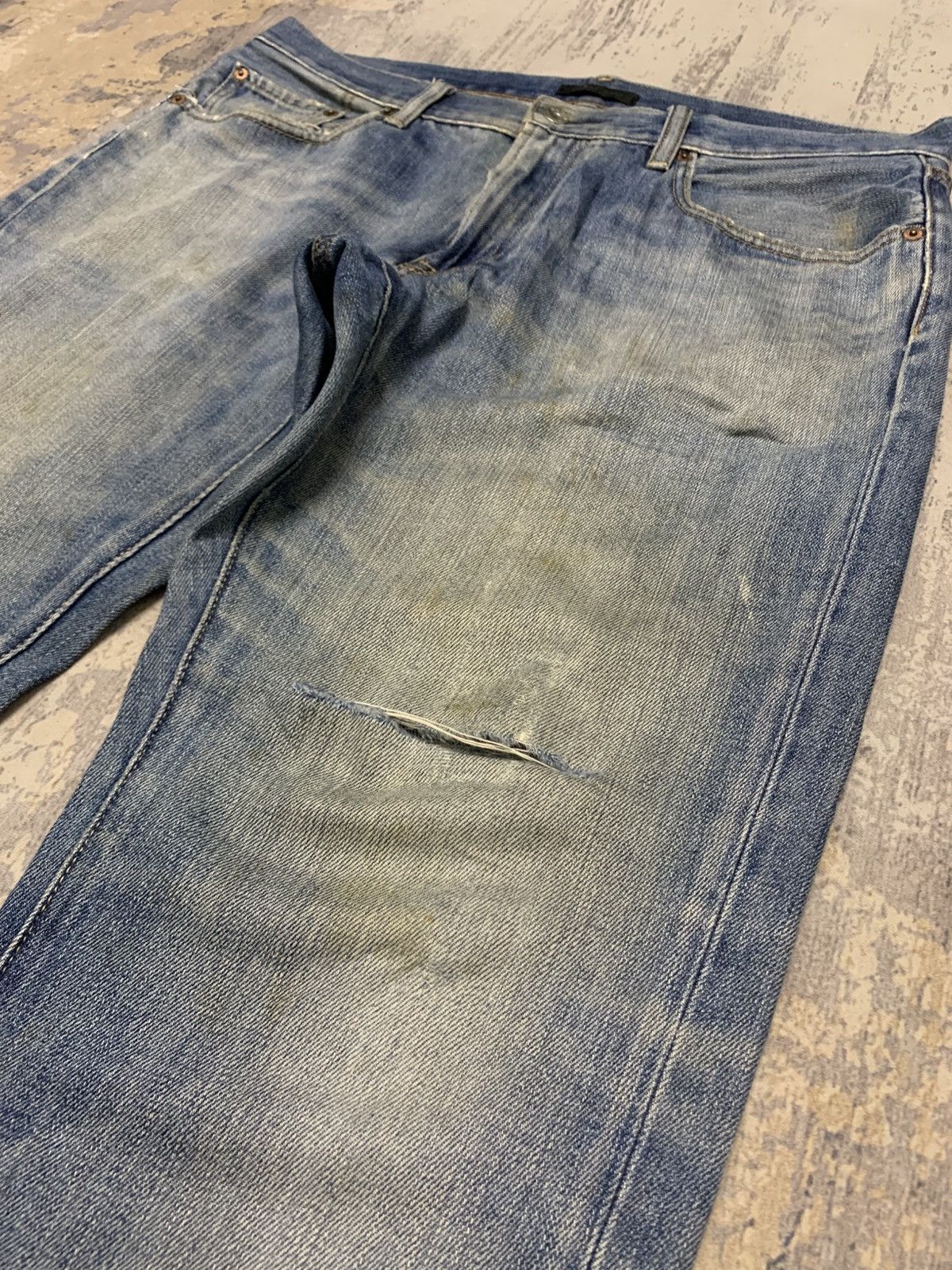Uniqlo GRUNGE Vtg Uniqlo Rusty Distress Regular Fit Straight Co Size US 36 / EU 52 - 3 Thumbnail
