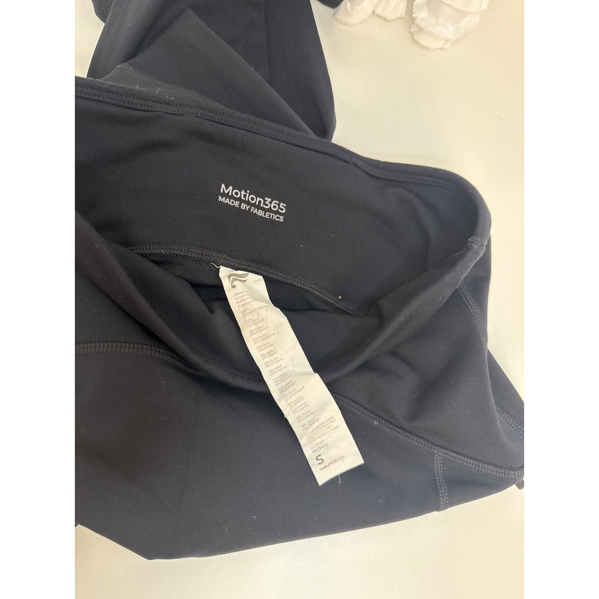 Fabletics Fabletics Motion365 Womens Black High-Waisted Leggings With Size 26" / US 2 / IT 38 - 5 Thumbnail